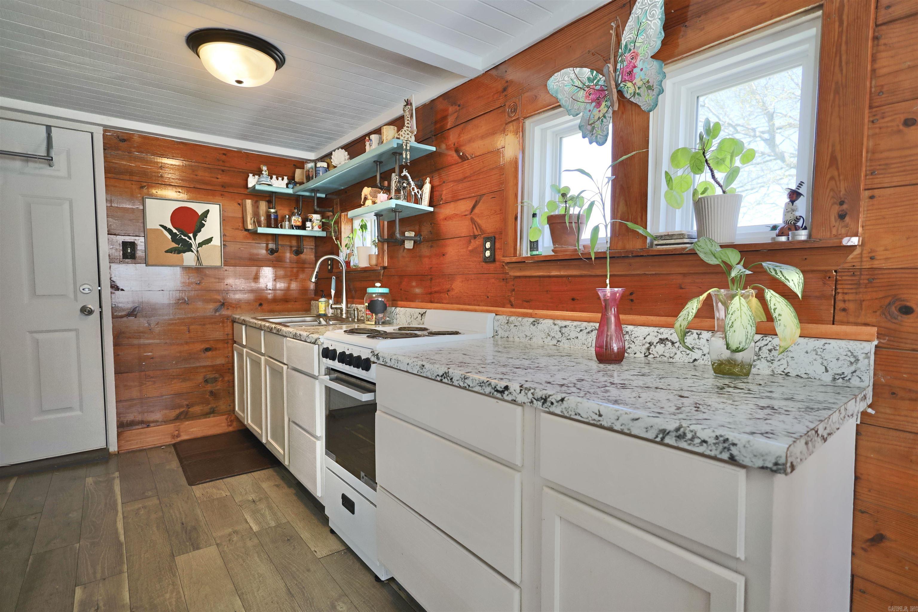 9808  Crossroads  Benton, AR