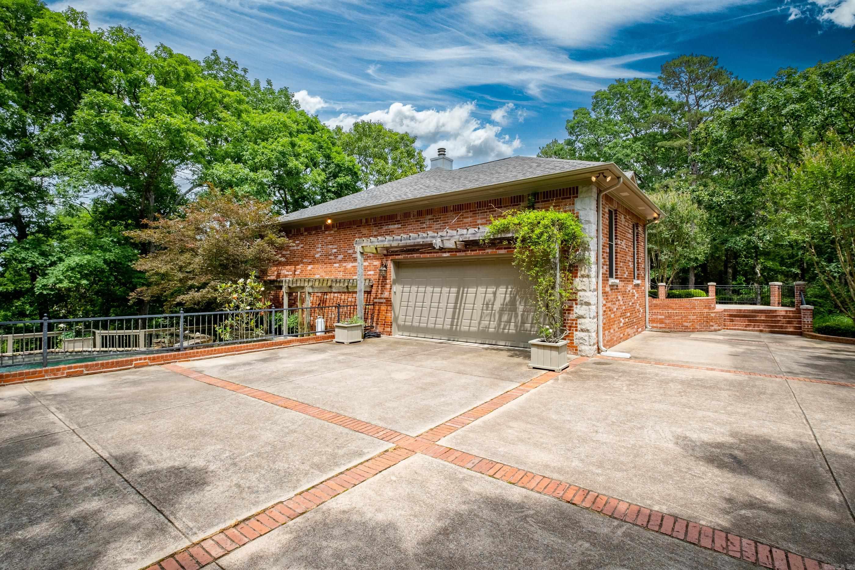 3801  Ridgefield  Little Rock, AR