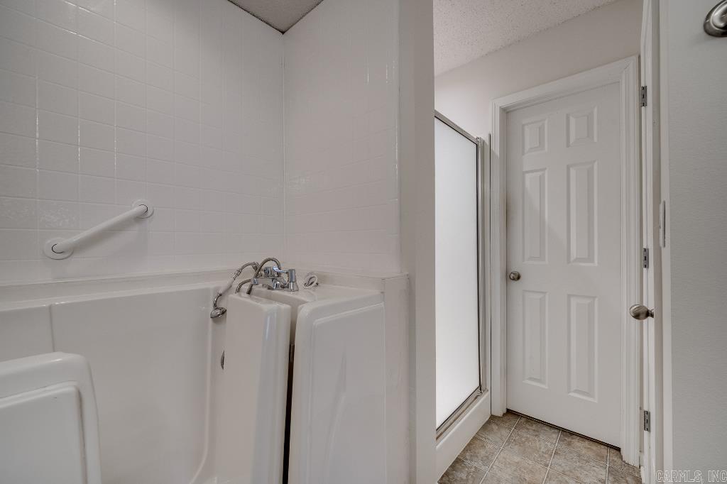 323  Lamplighter  Haskell, AR