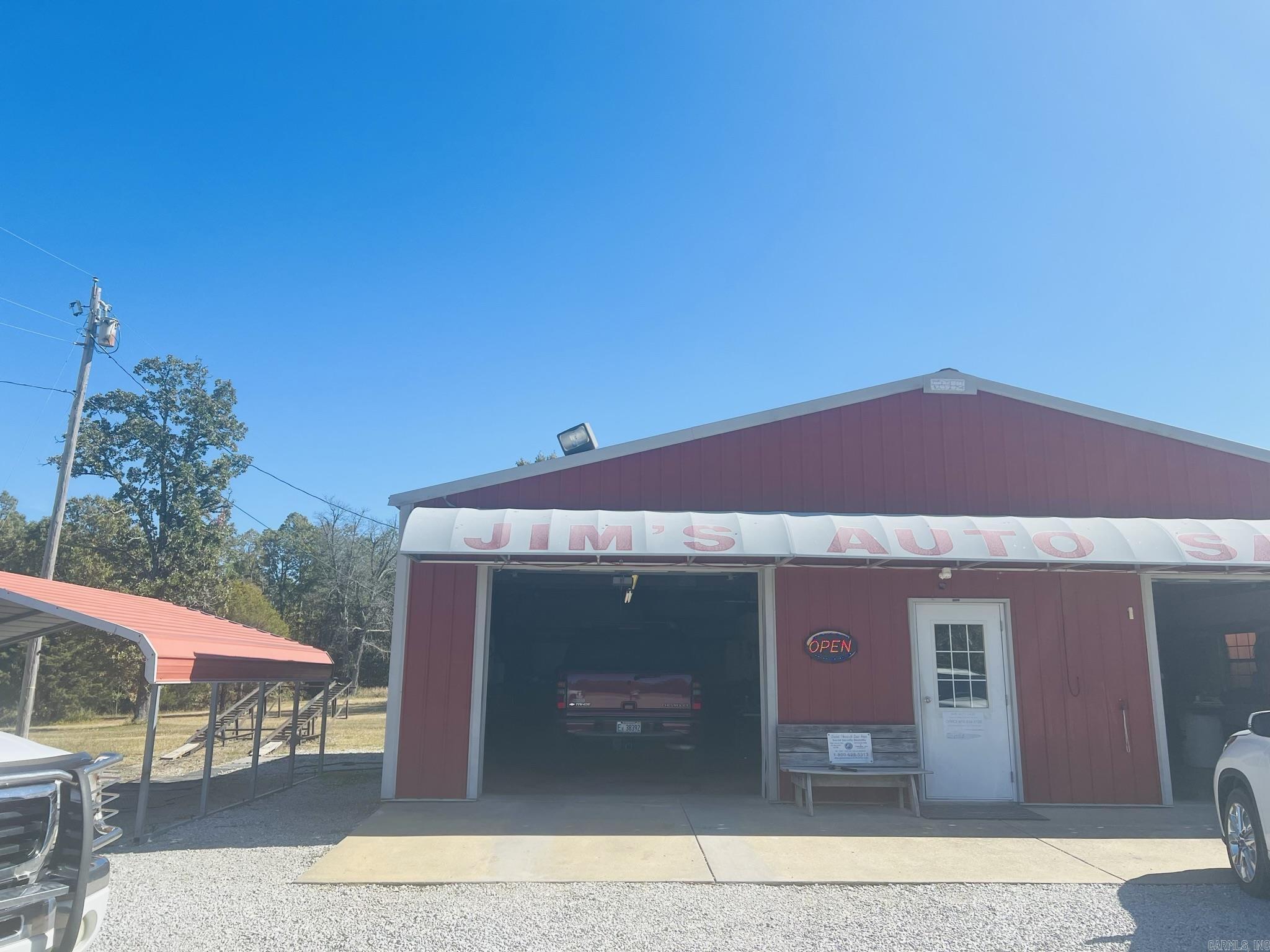 2896  Hwy 62/412  Highland, AR