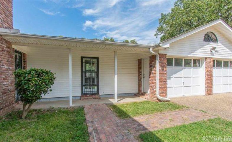 222 N Summit  Cabot, AR