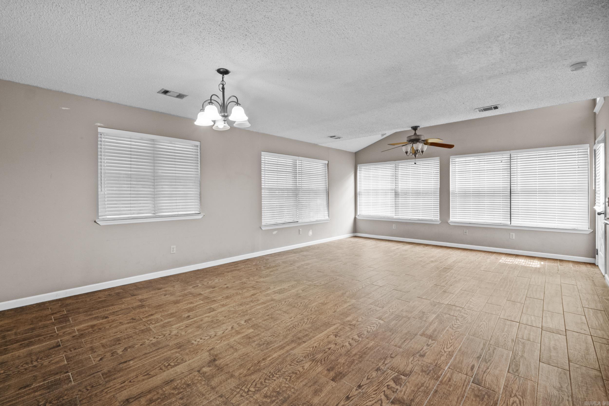 222 N Summit Cabot, AR 72023