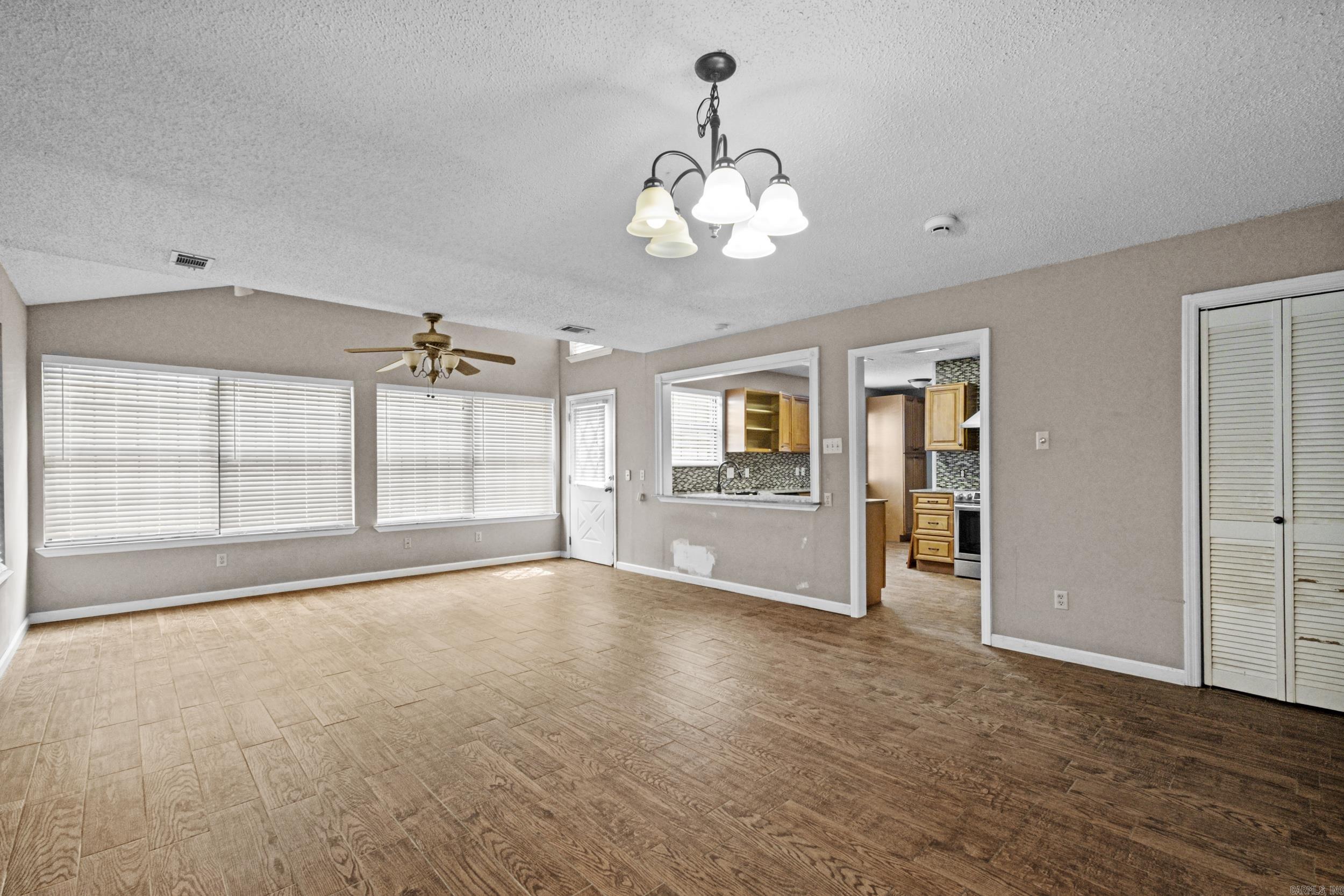 222 N Summit Cabot, AR 72023