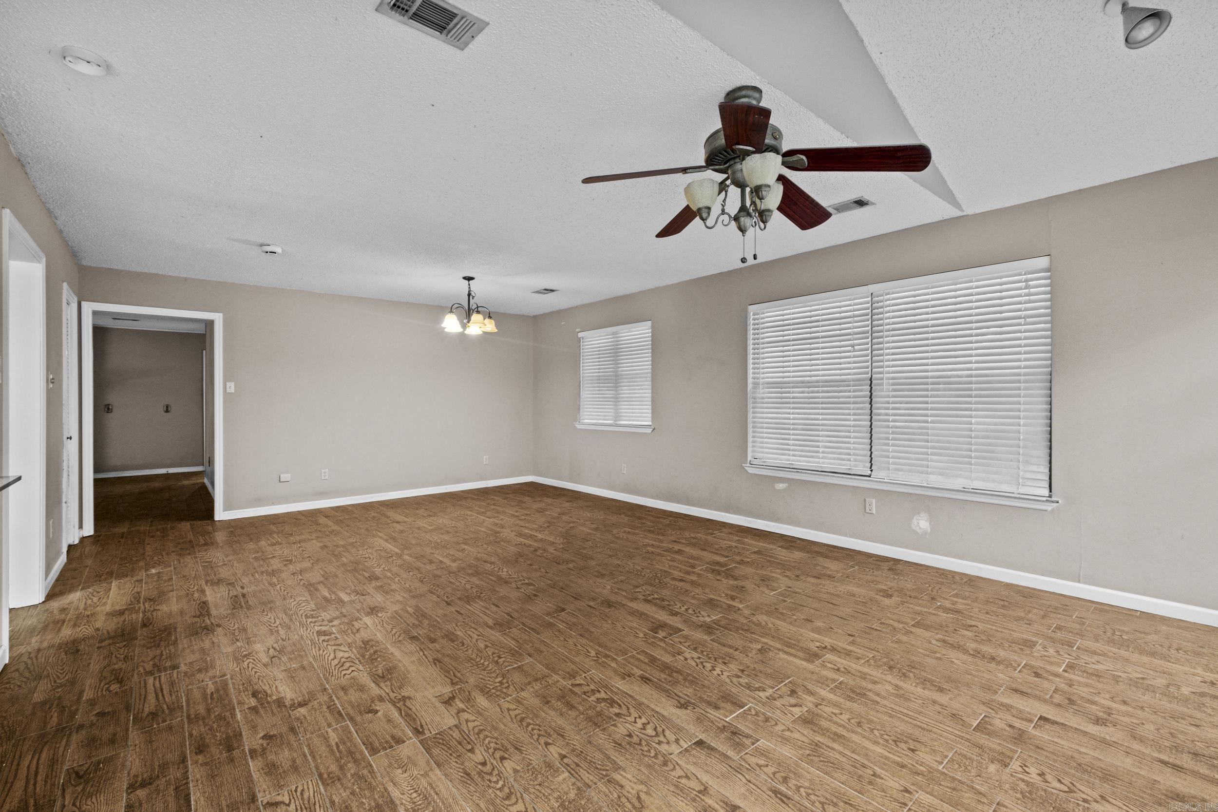 222 N Summit Cabot, AR 72023