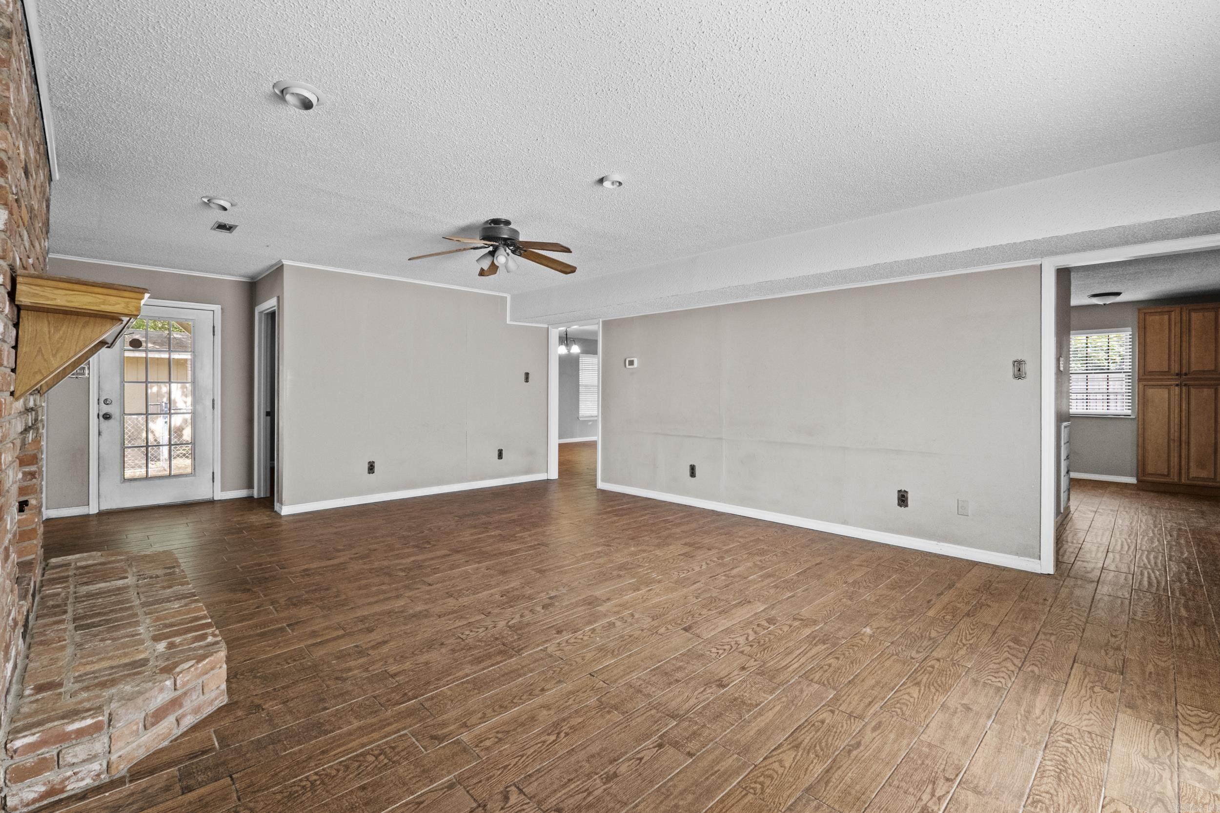 222 N Summit Cabot, AR 72023