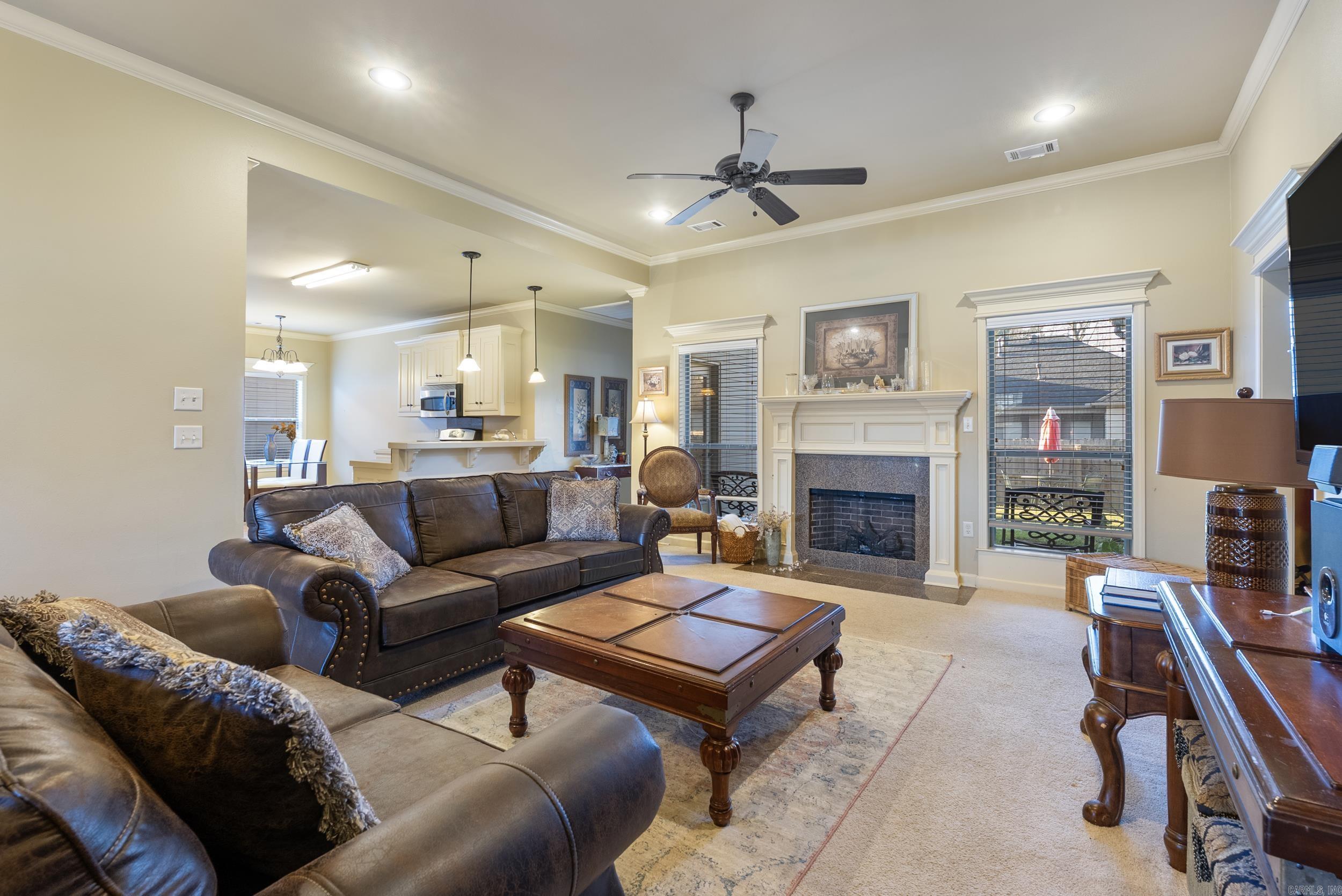 25  Chateaus  Little Rock, AR