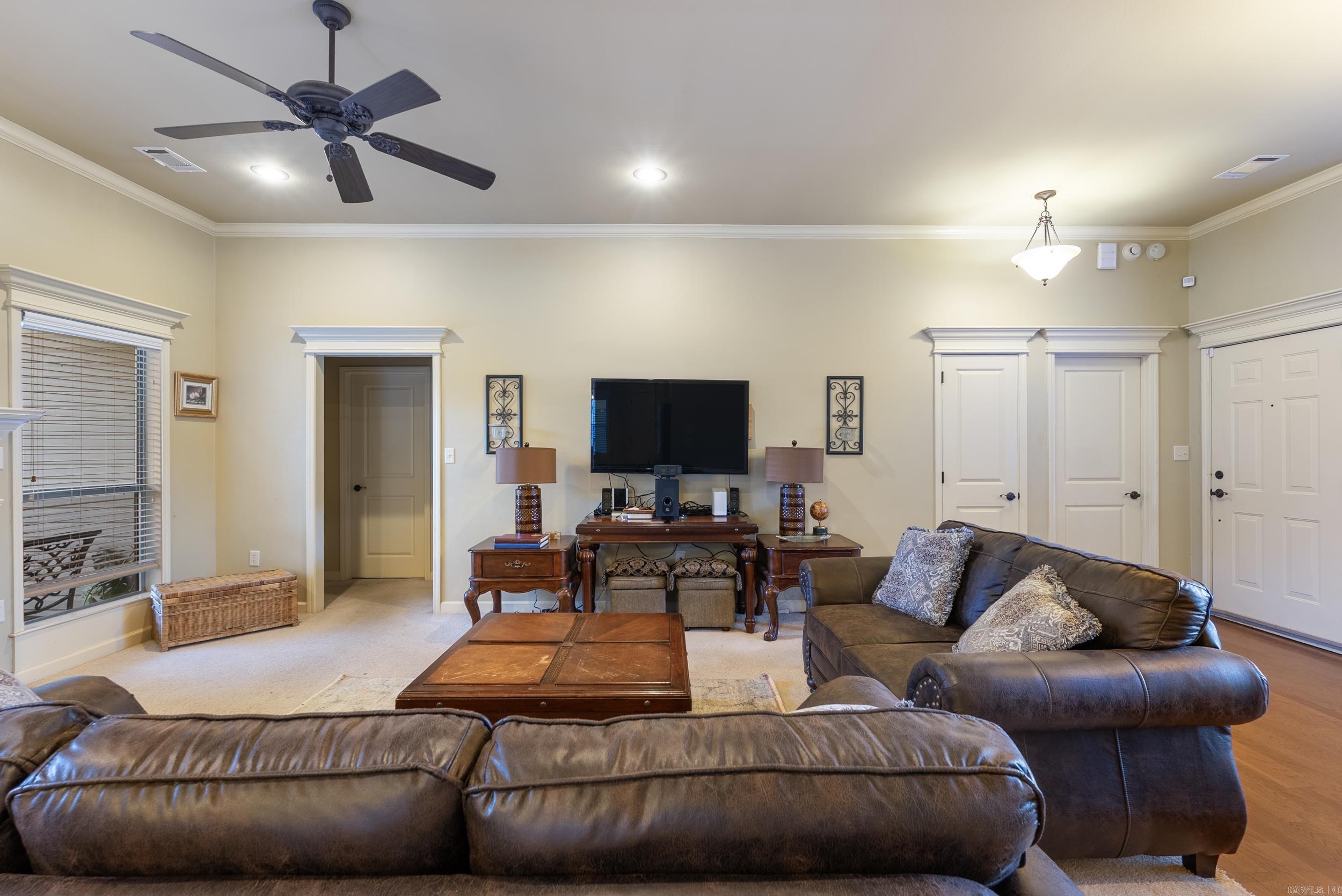 25  Chateaus  Little Rock, AR
