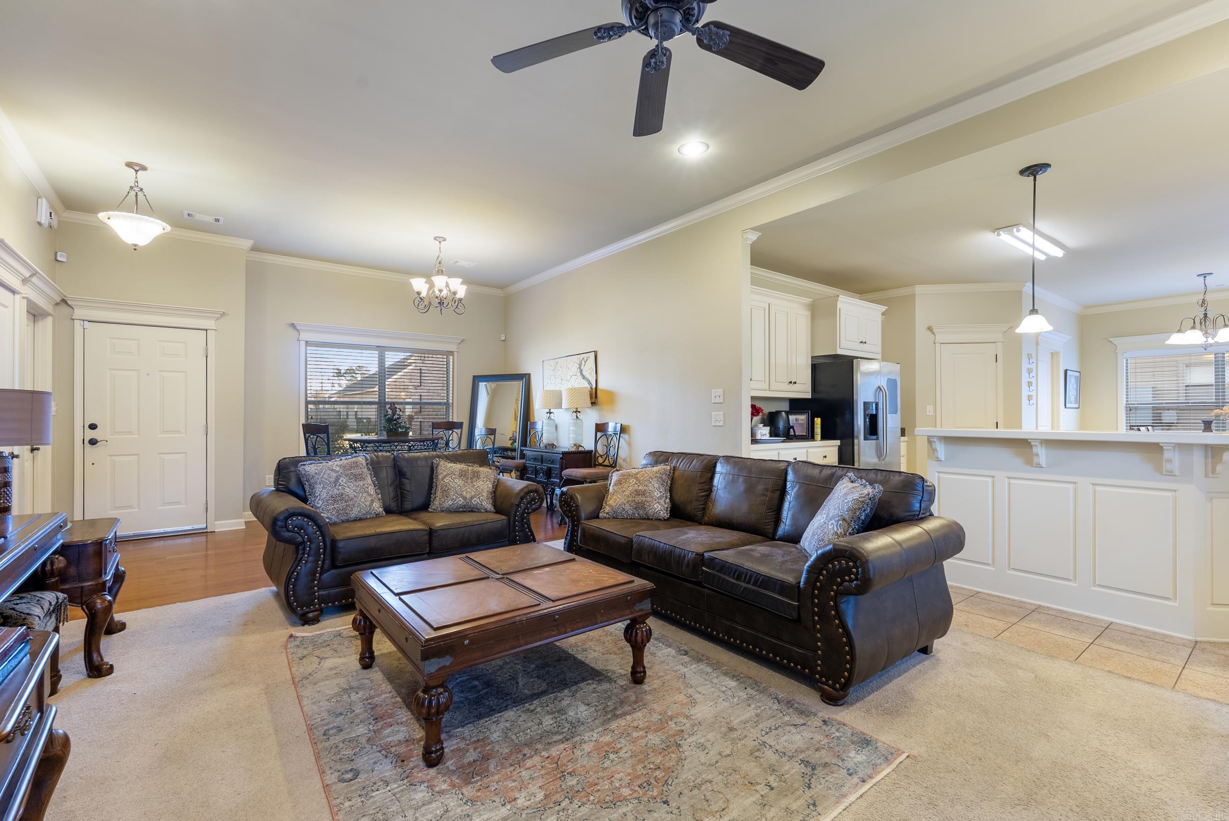 25  Chateaus  Little Rock, AR