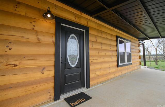 111  Madelyn  Vandervoort, AR