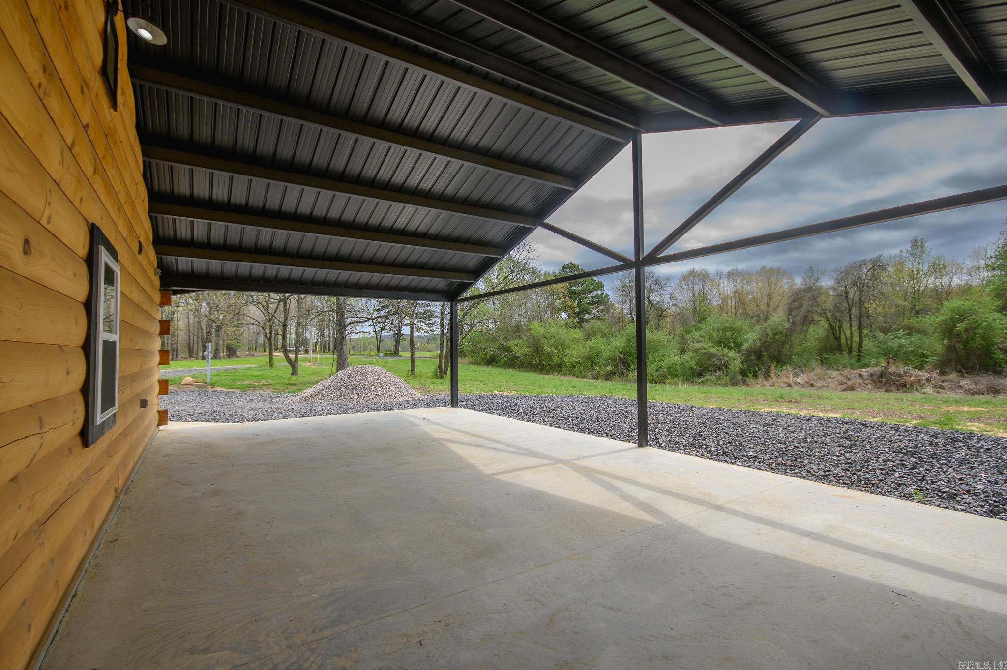 111  Madelyn  Vandervoort, AR