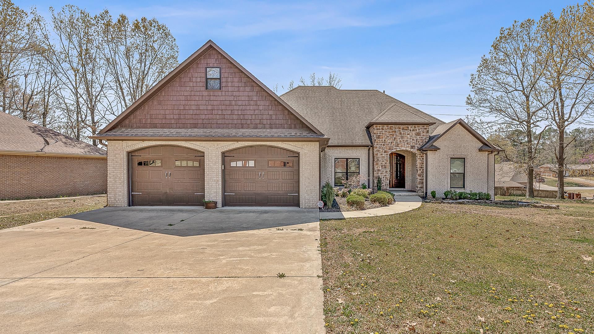 2  Candlewood Cove  Paragould, AR