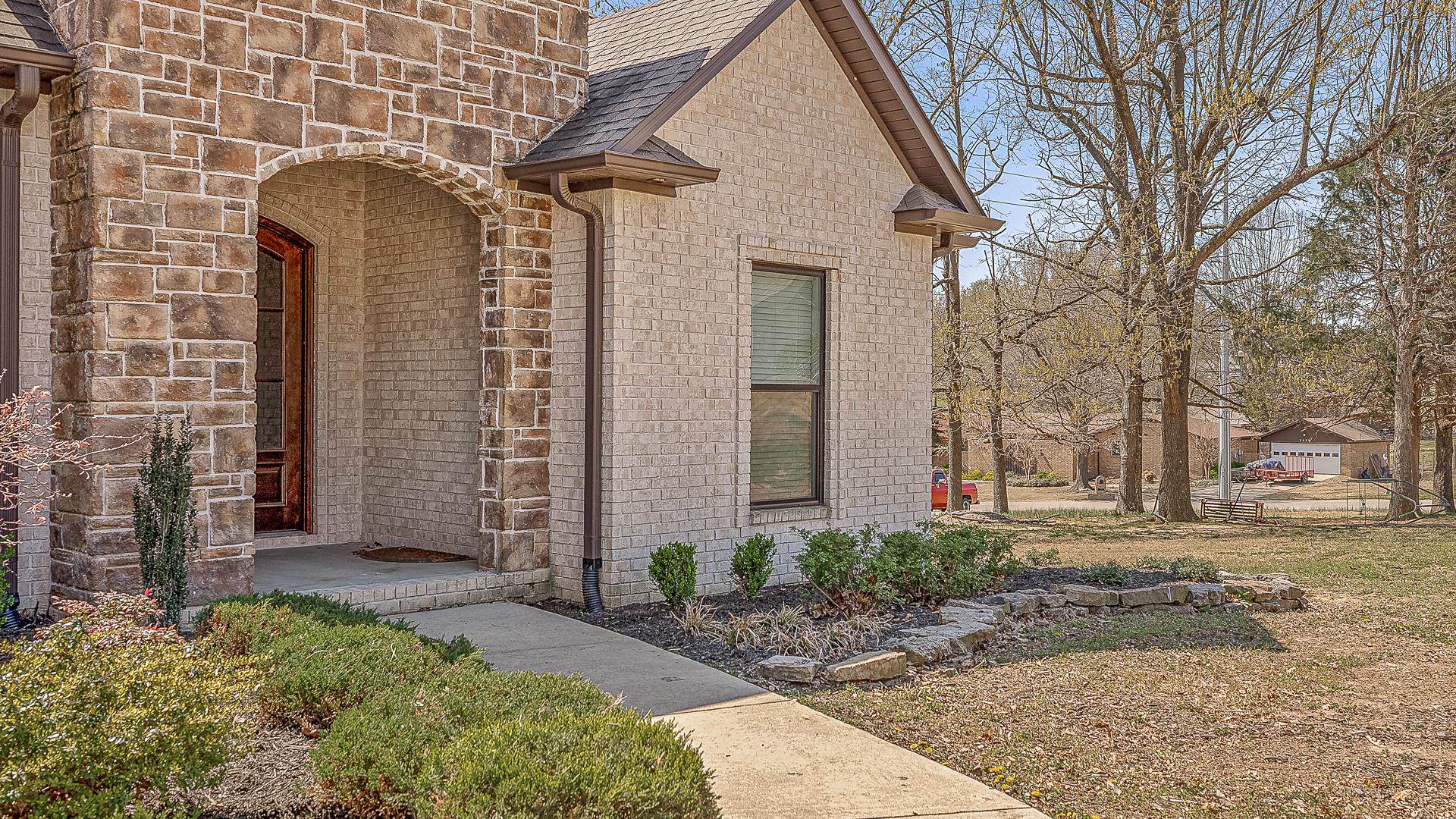 2  Candlewood Cove  Paragould, AR