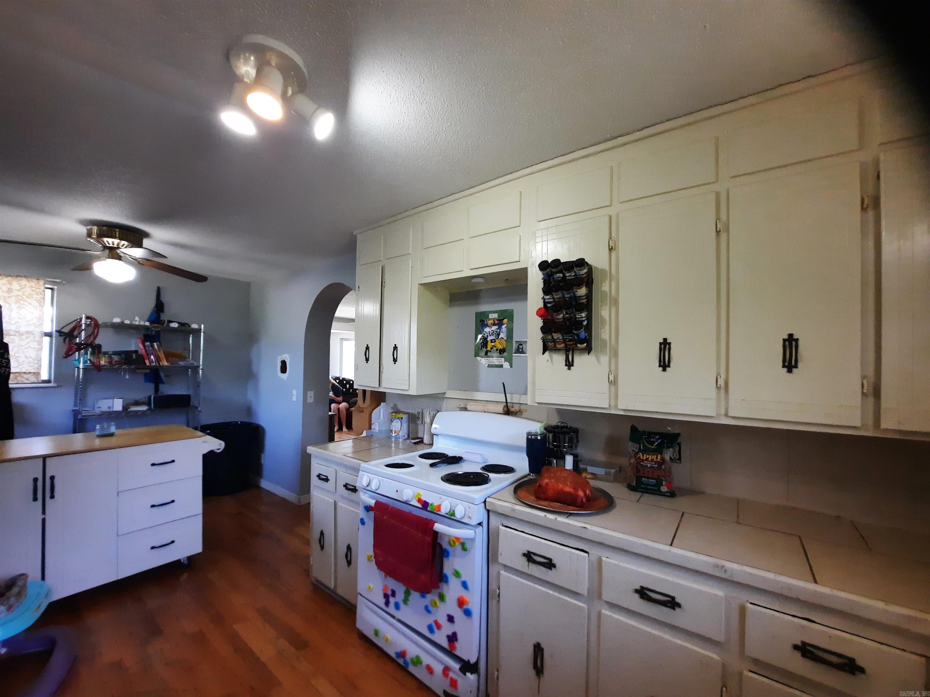 13979 W 66  Mountain View, AR