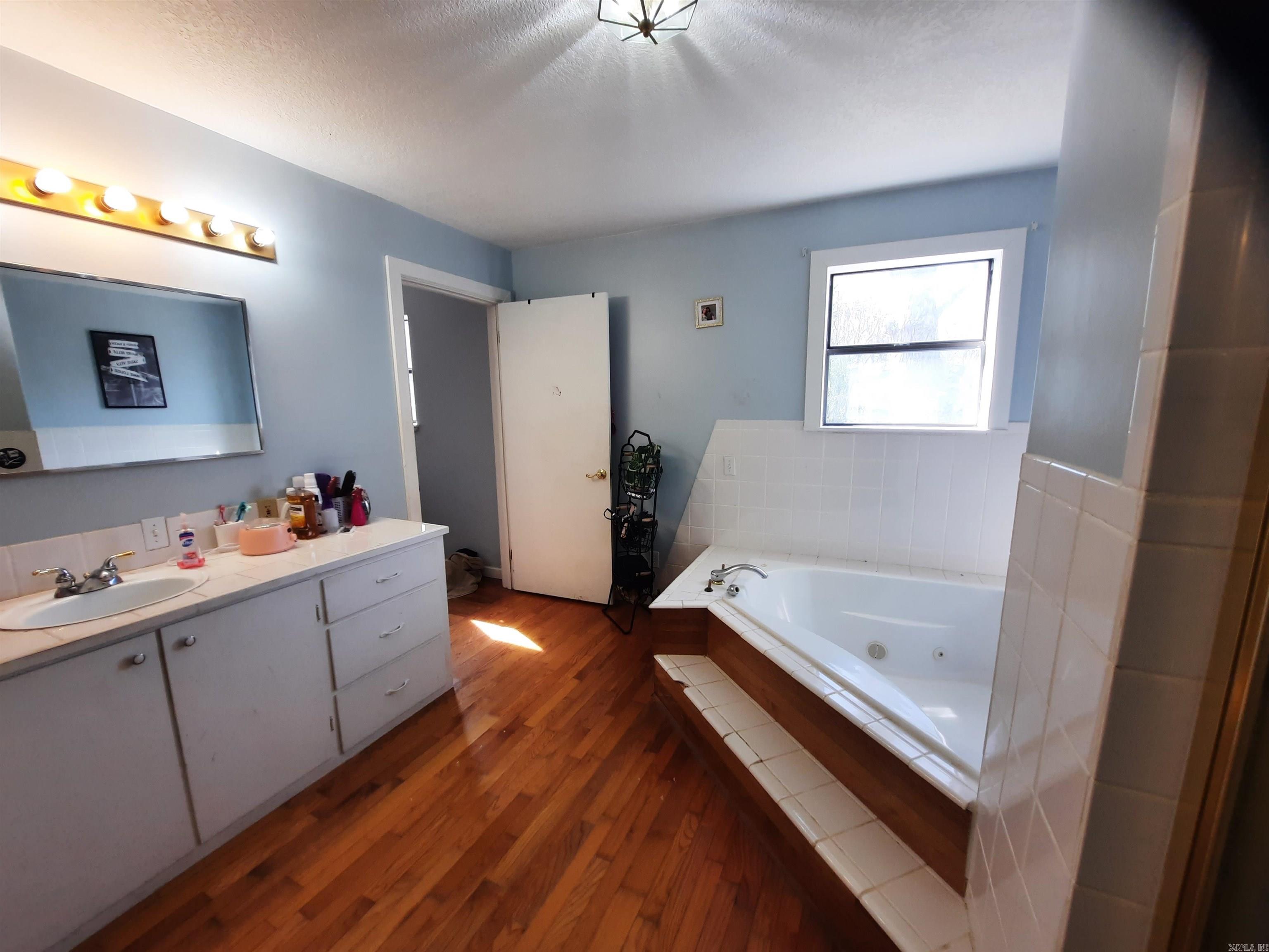 13979 W 66  Mountain View, AR