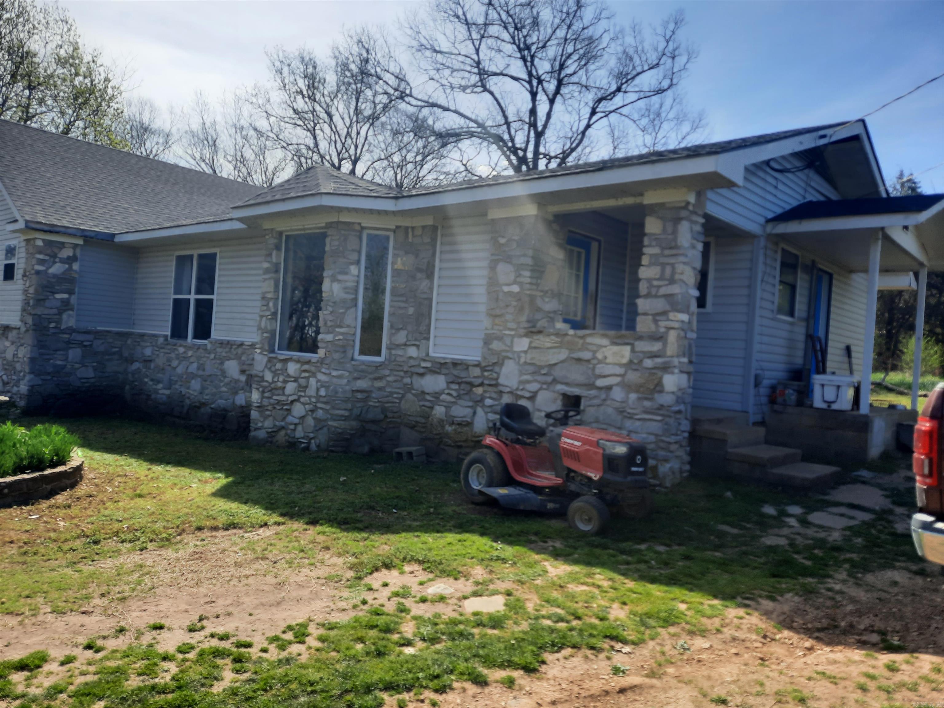 13979 W 66  Mountain View, AR