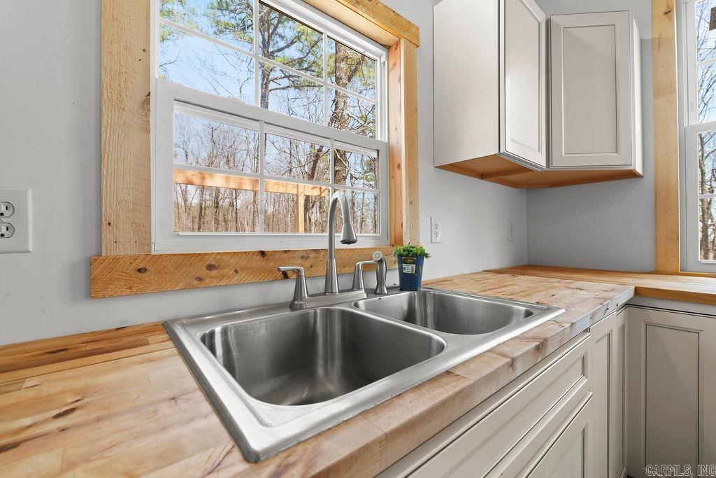 457  Morris Road  Leslie, AR