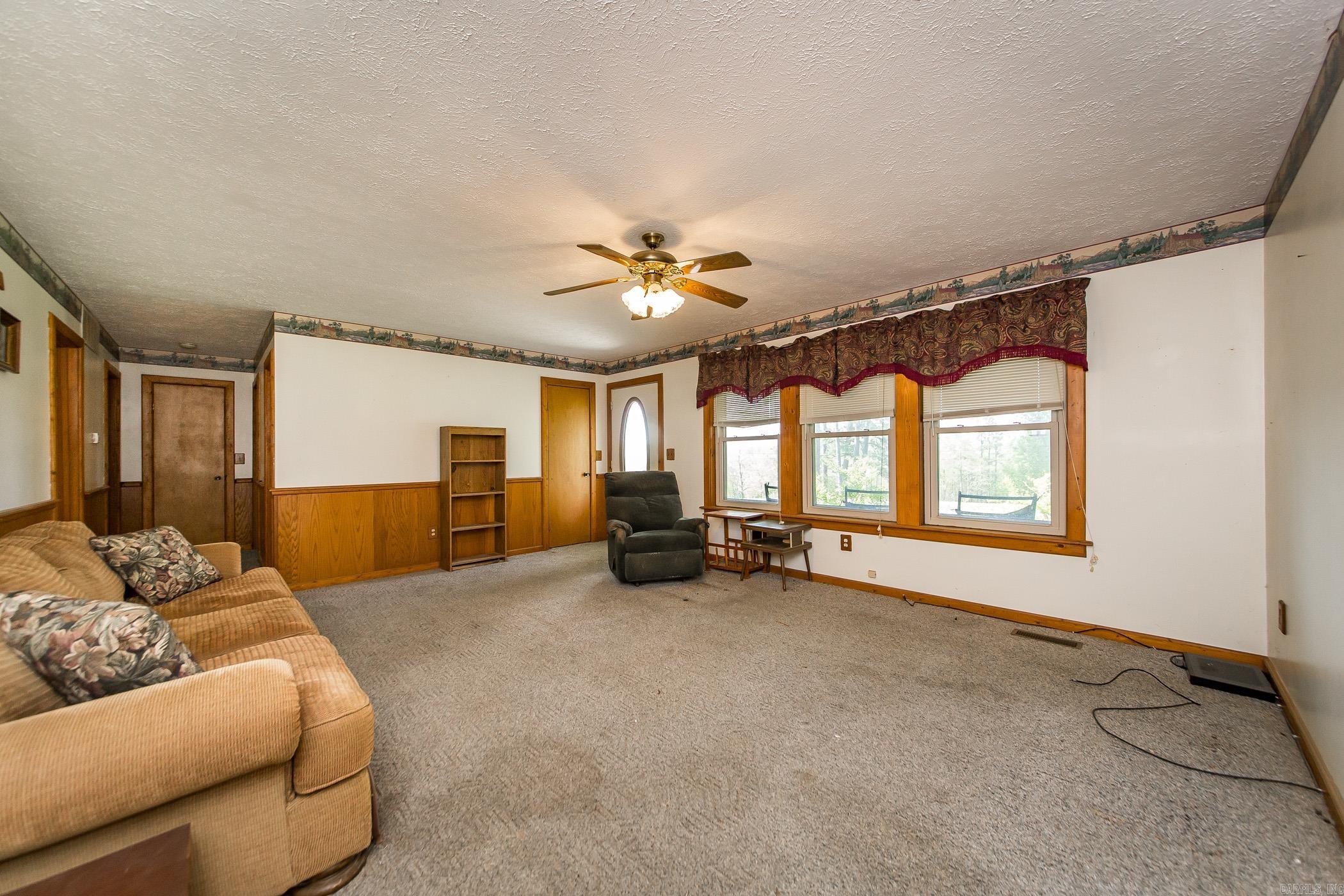 621 W Hwy 336  Clinton, AR