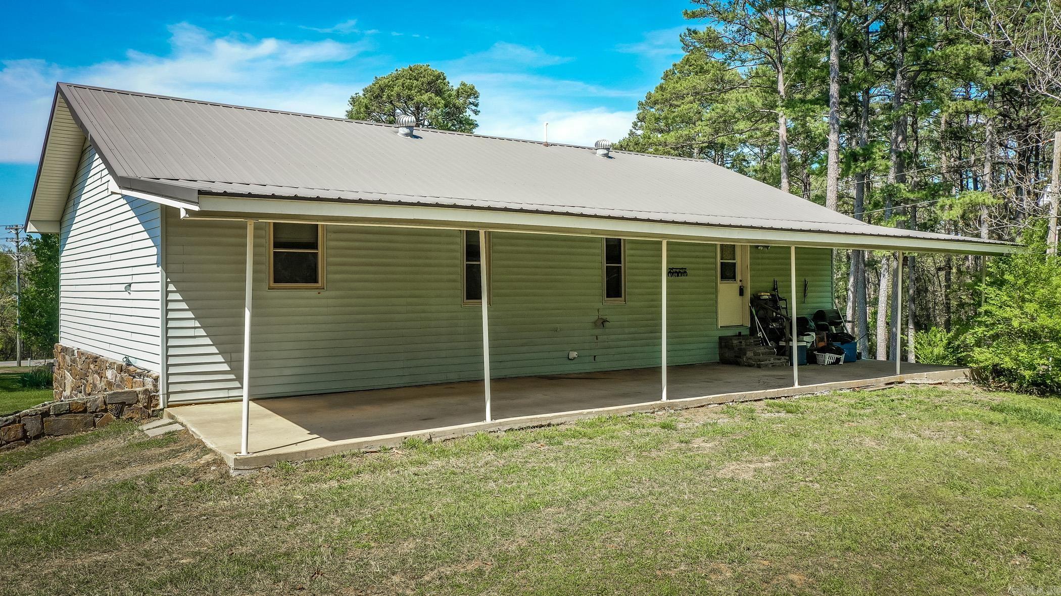 621 W Hwy 336  Clinton, AR