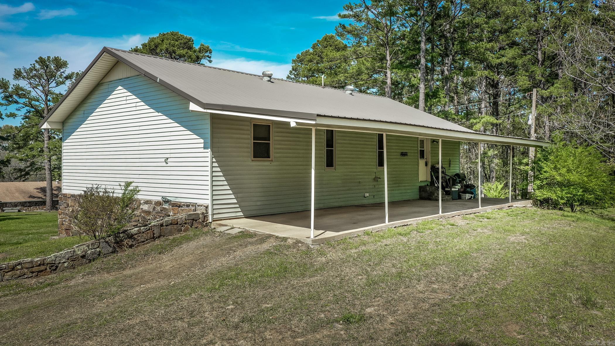 621 W Hwy 336  Clinton, AR
