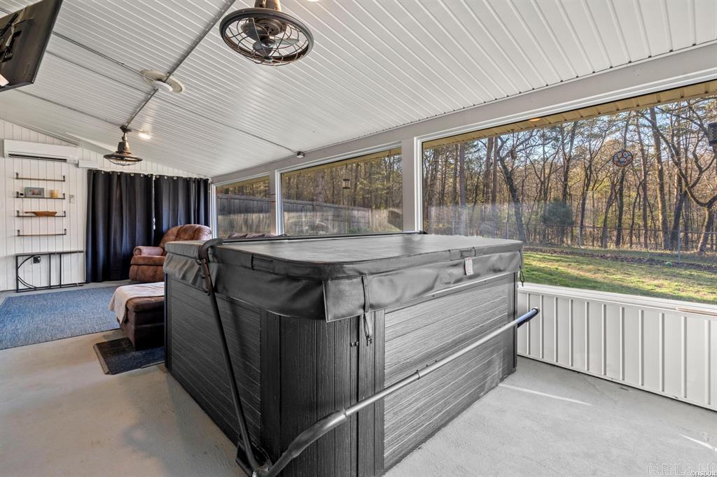 158 Arlington Drive Hot Springs, AR 71913