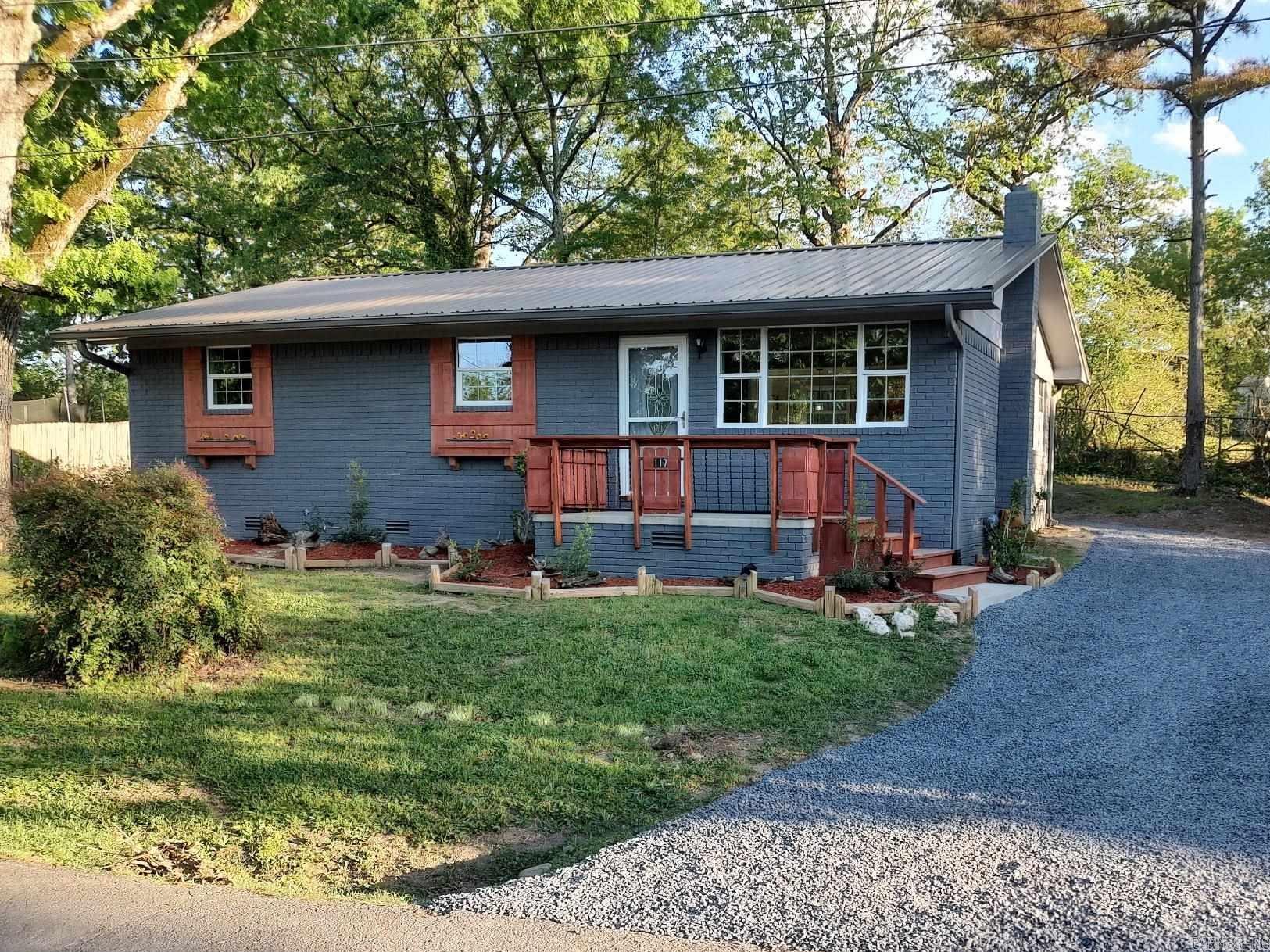 117  Circle  Mount Ida, AR