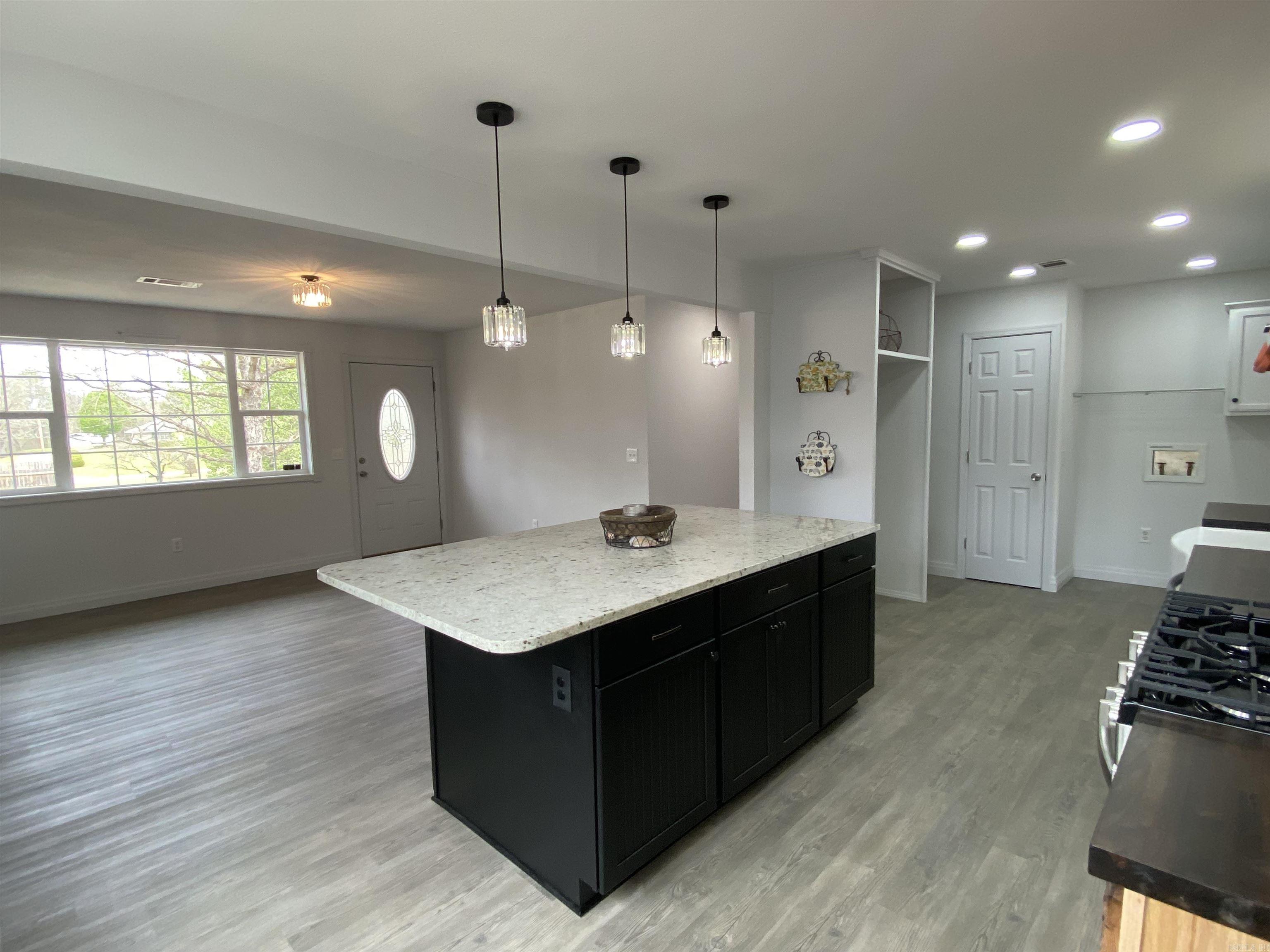 117  Circle  Mount Ida, AR