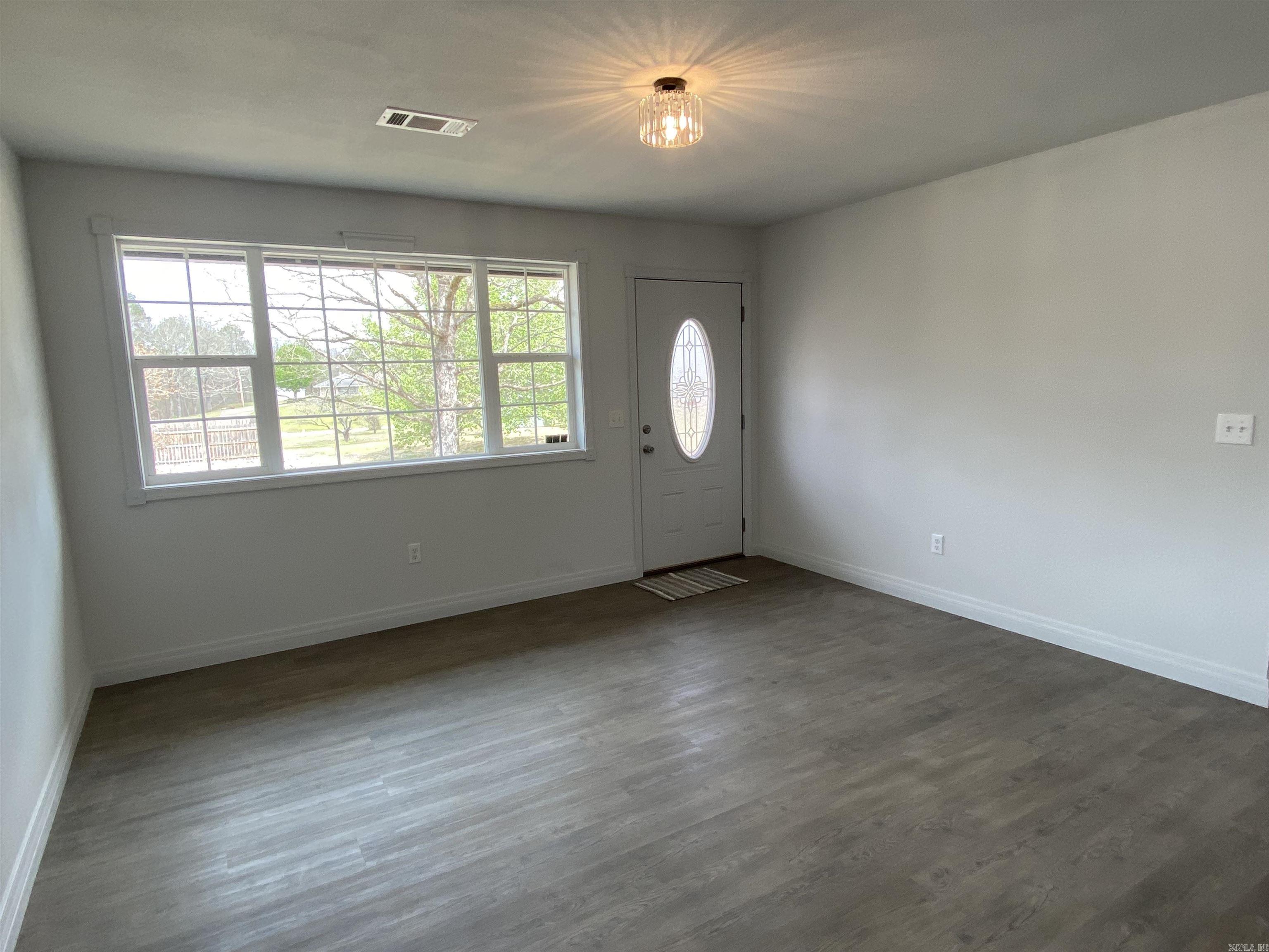 117  Circle  Mount Ida, AR