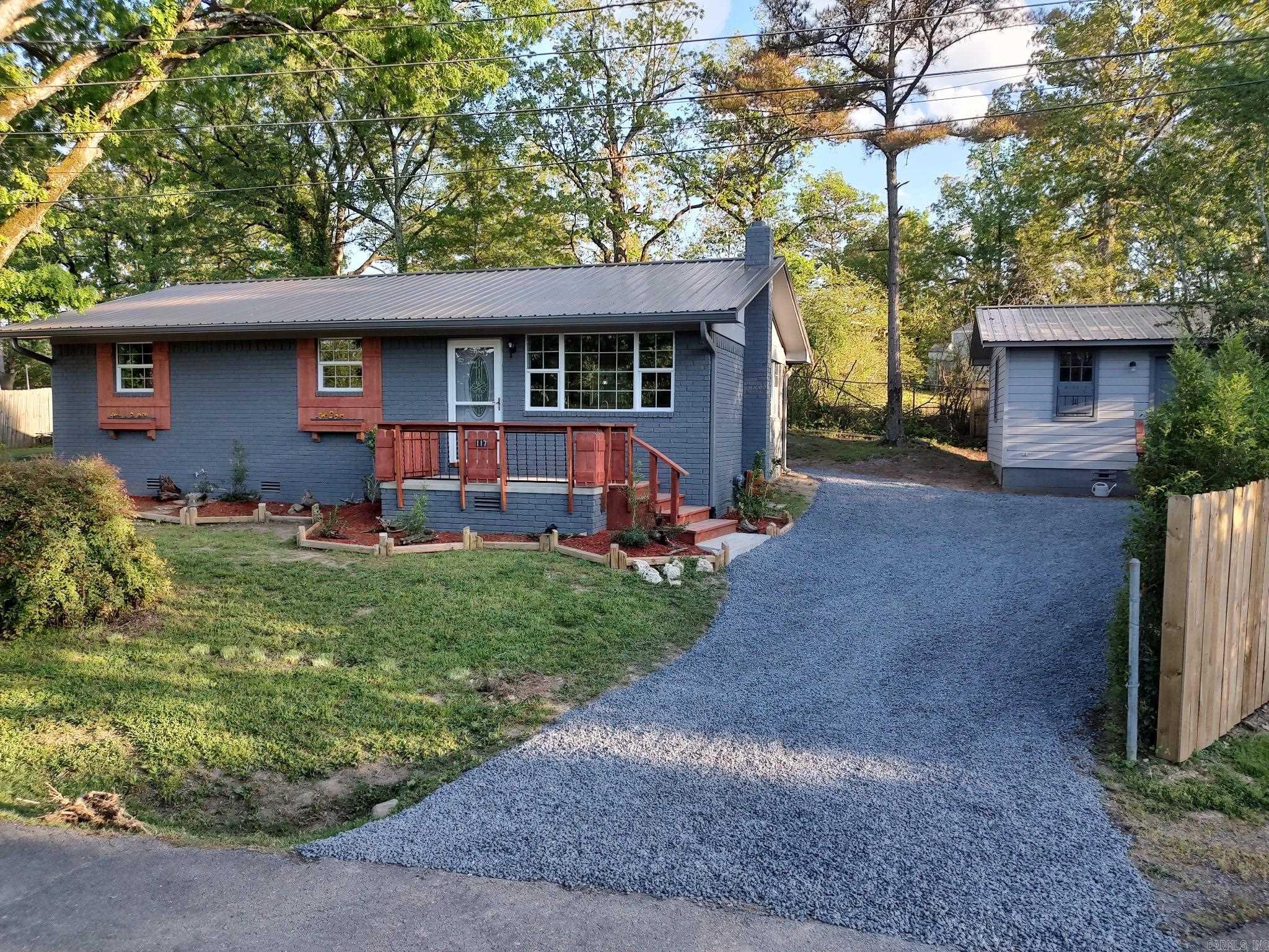 117  Circle  Mount Ida, AR