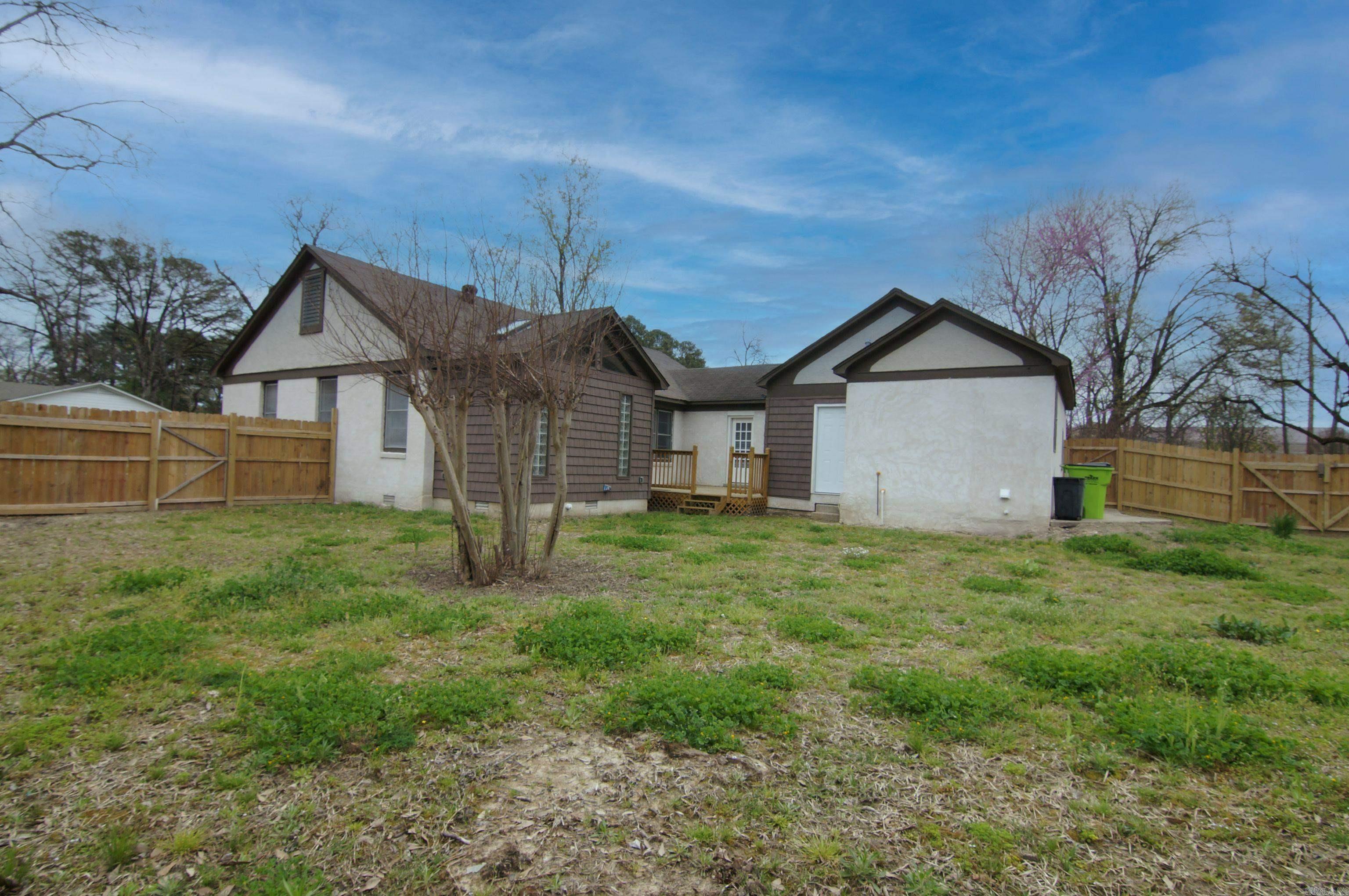 220  College St  Lonoke, AR
