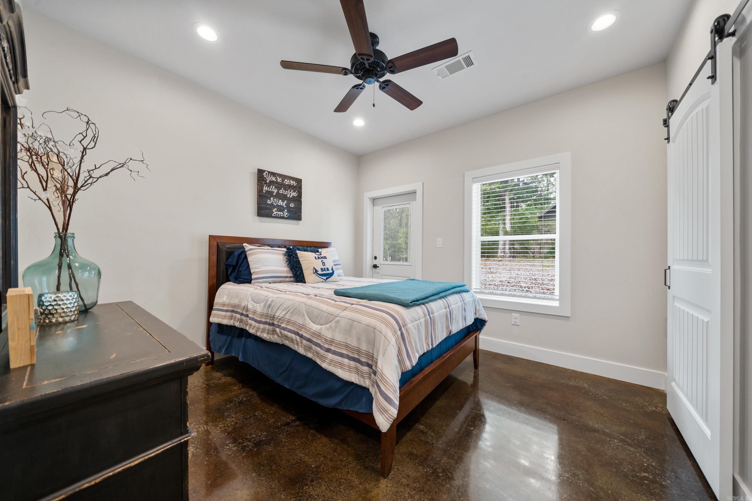 329  Woodview  Royal, AR