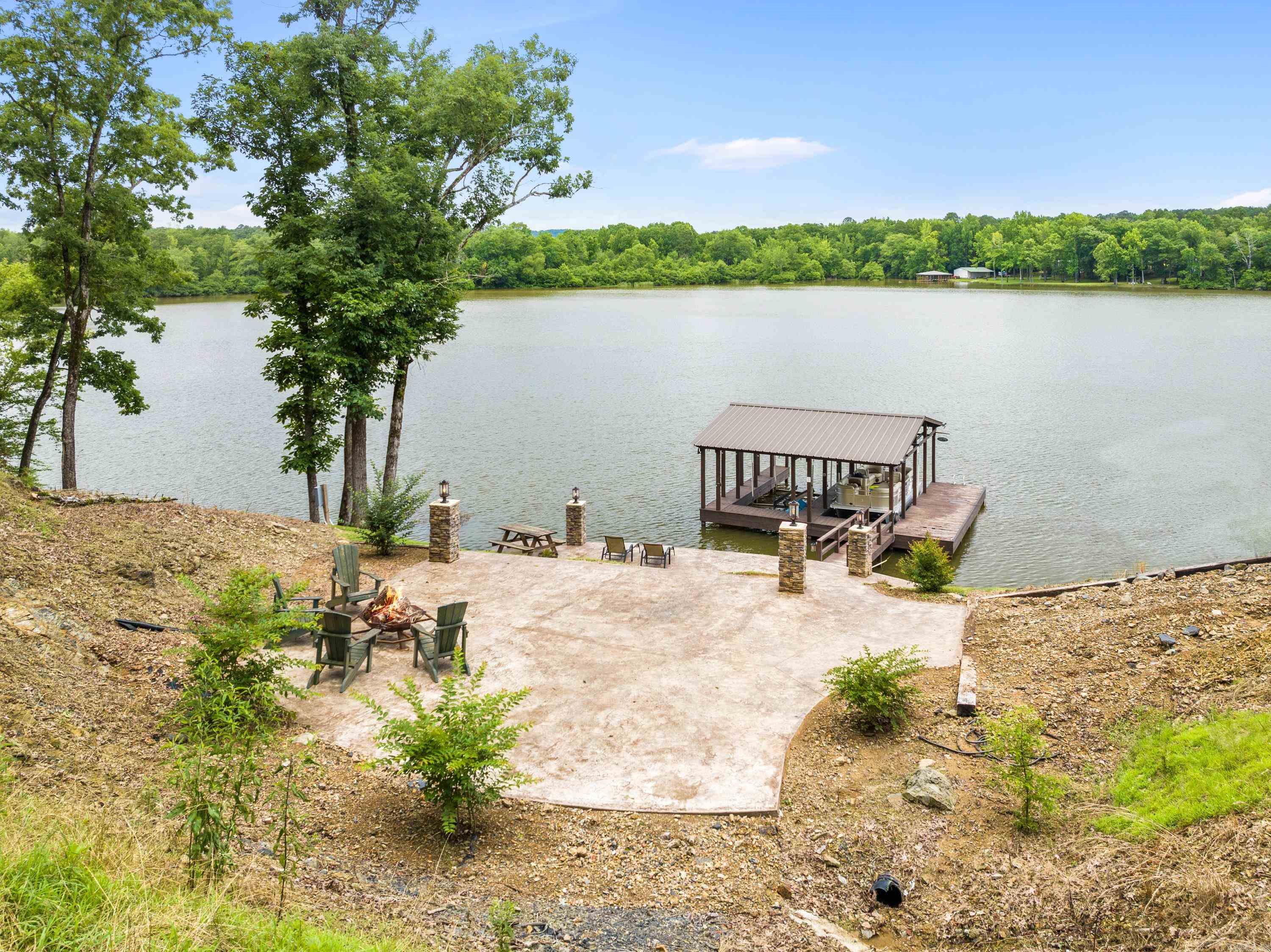 329  Woodview  Royal, AR