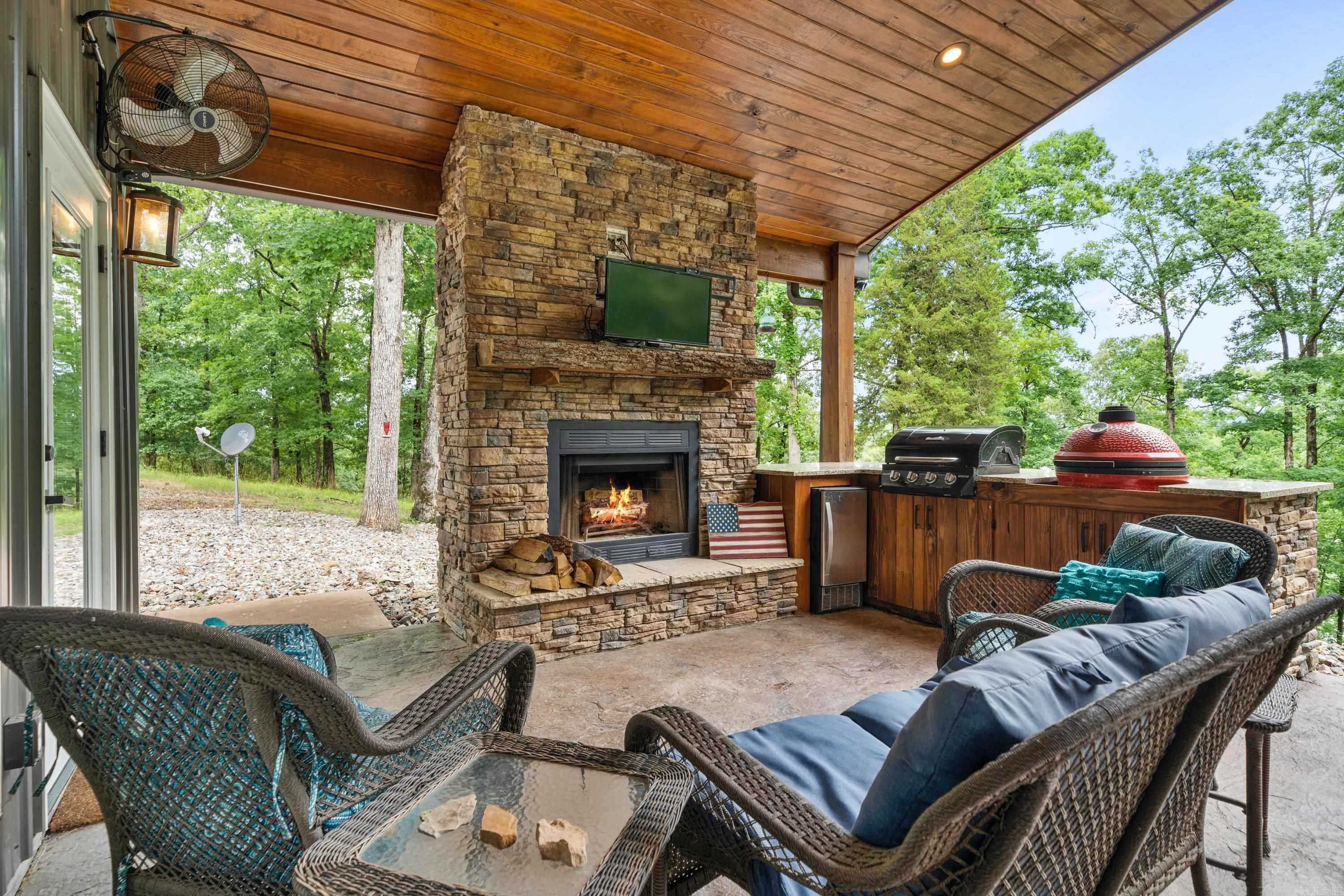 329  Woodview  Royal, AR