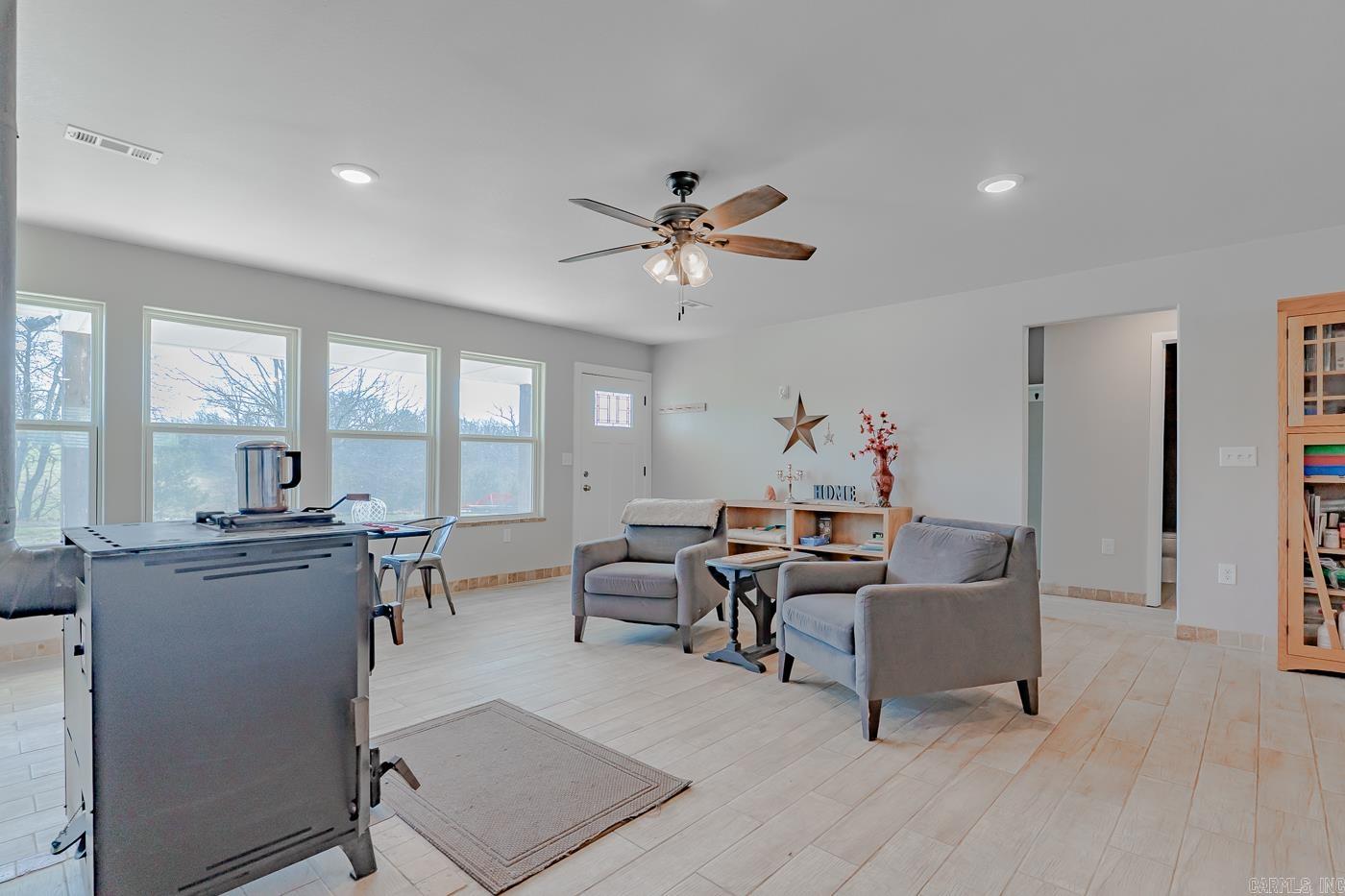 1665  NC 1600  Compton, AR