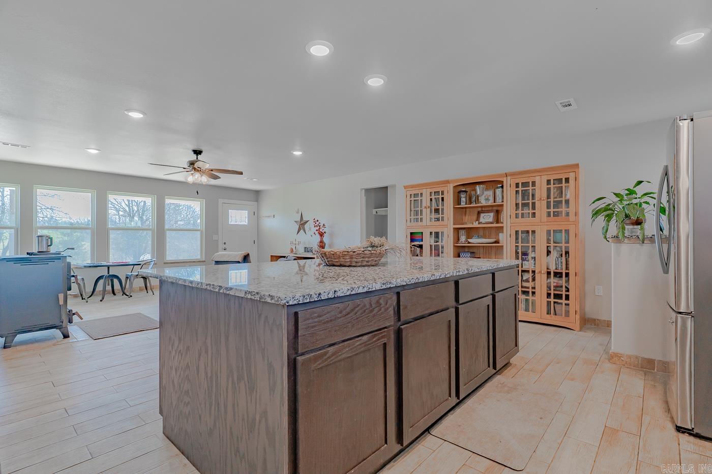 1665  NC 1600  Compton, AR