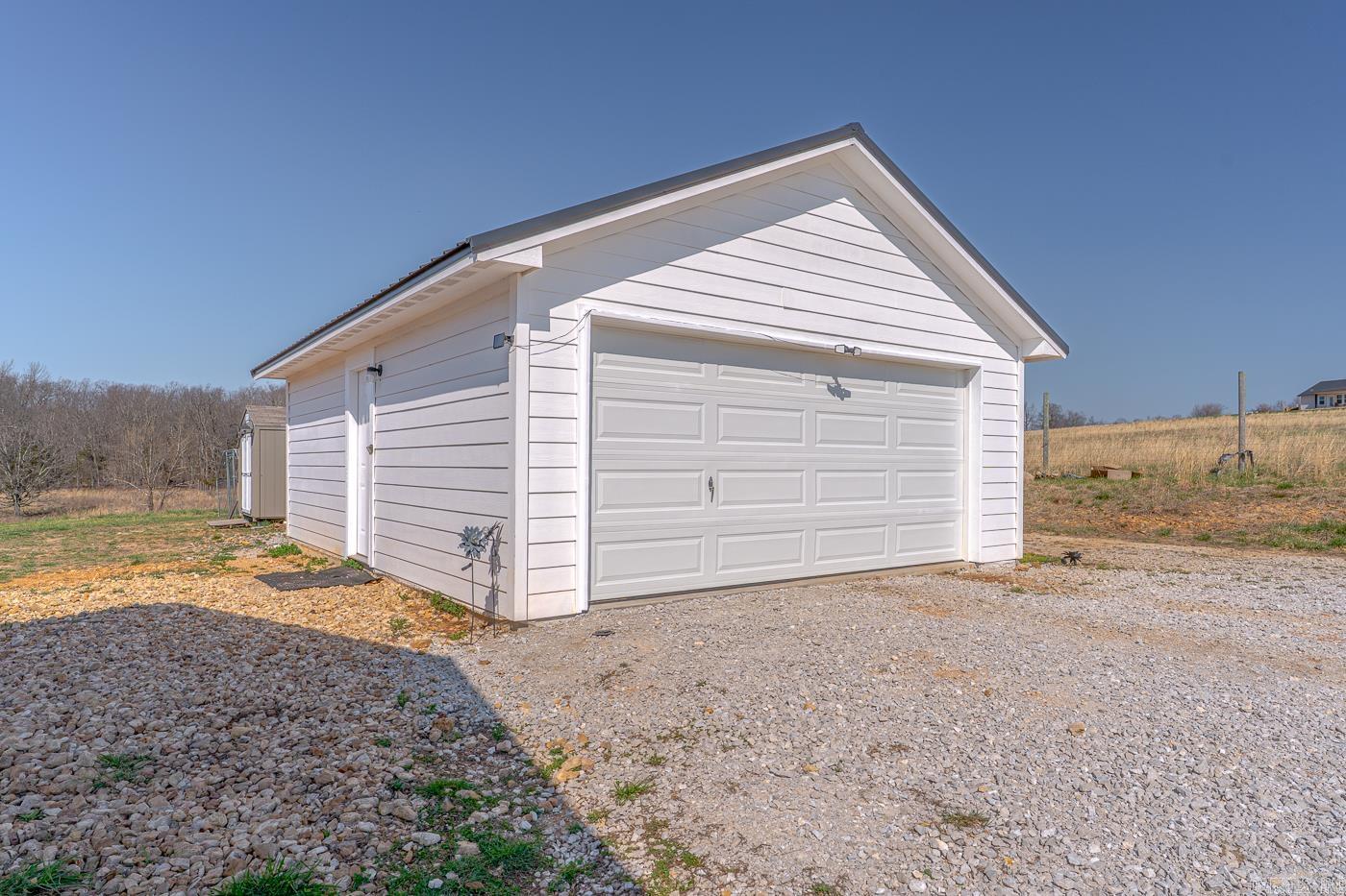 1665  NC 1600  Compton, AR