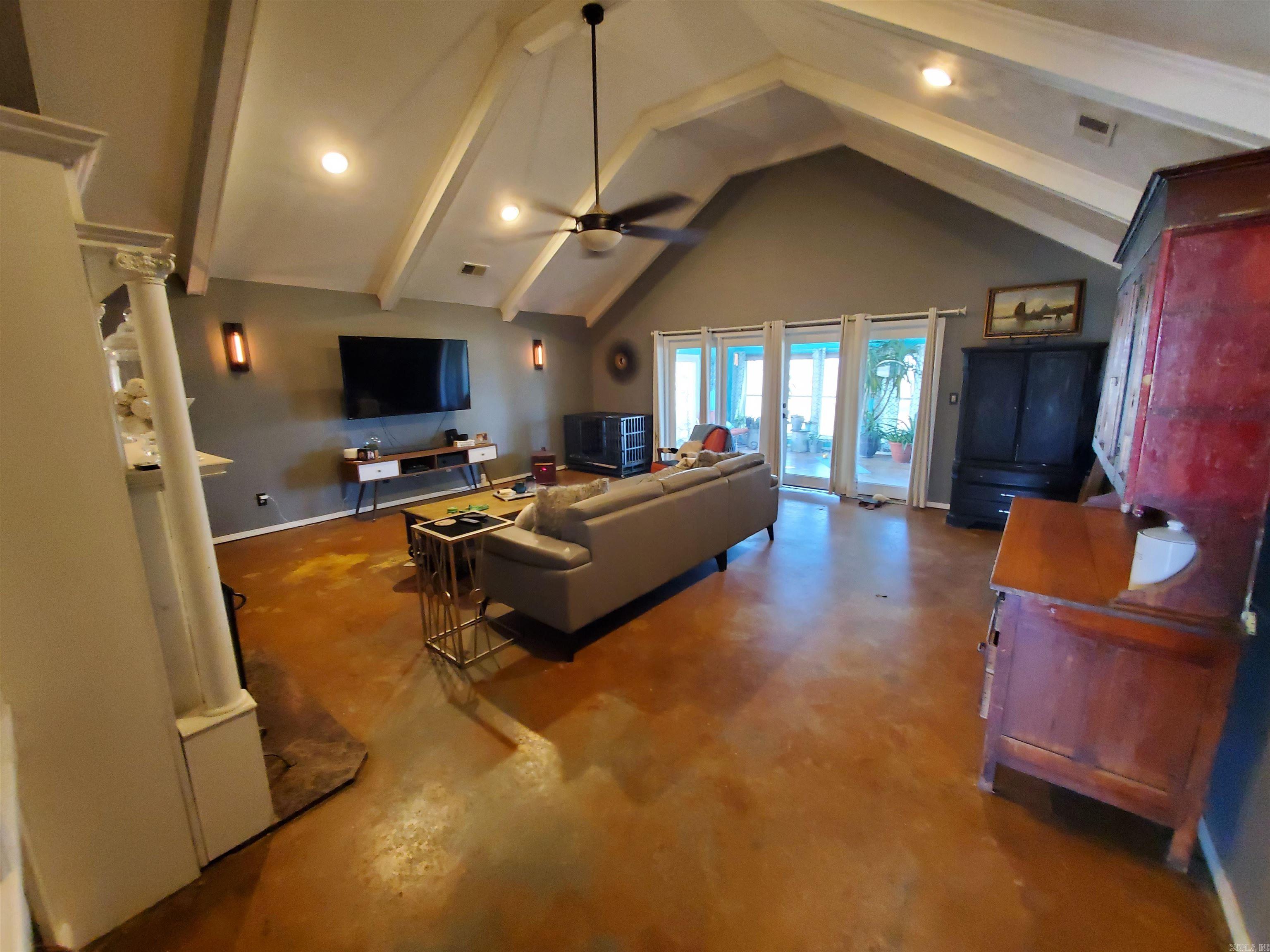 3976 CR 528 Rector, AR 72454