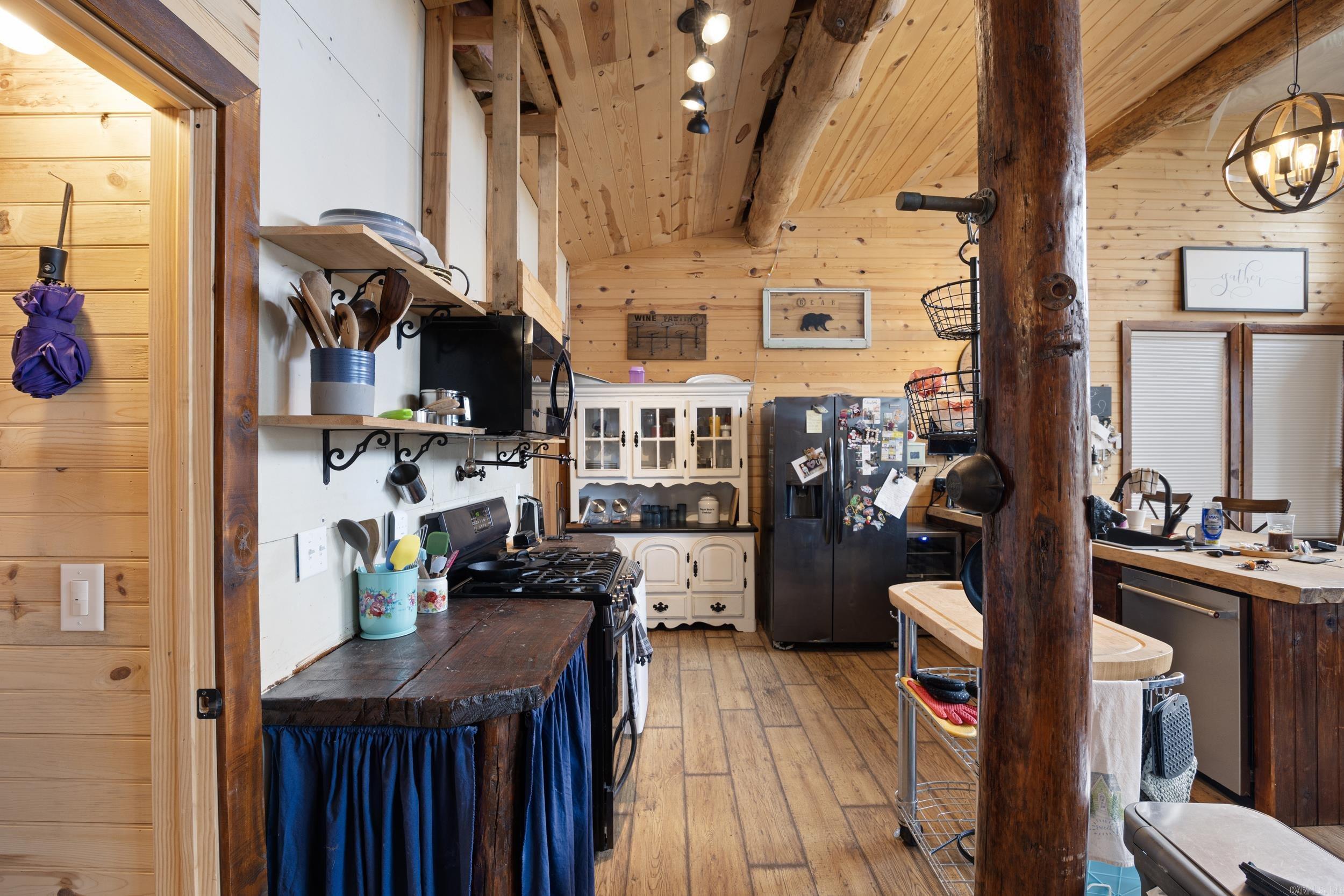 9132  Cass Oark  Ozark, AR