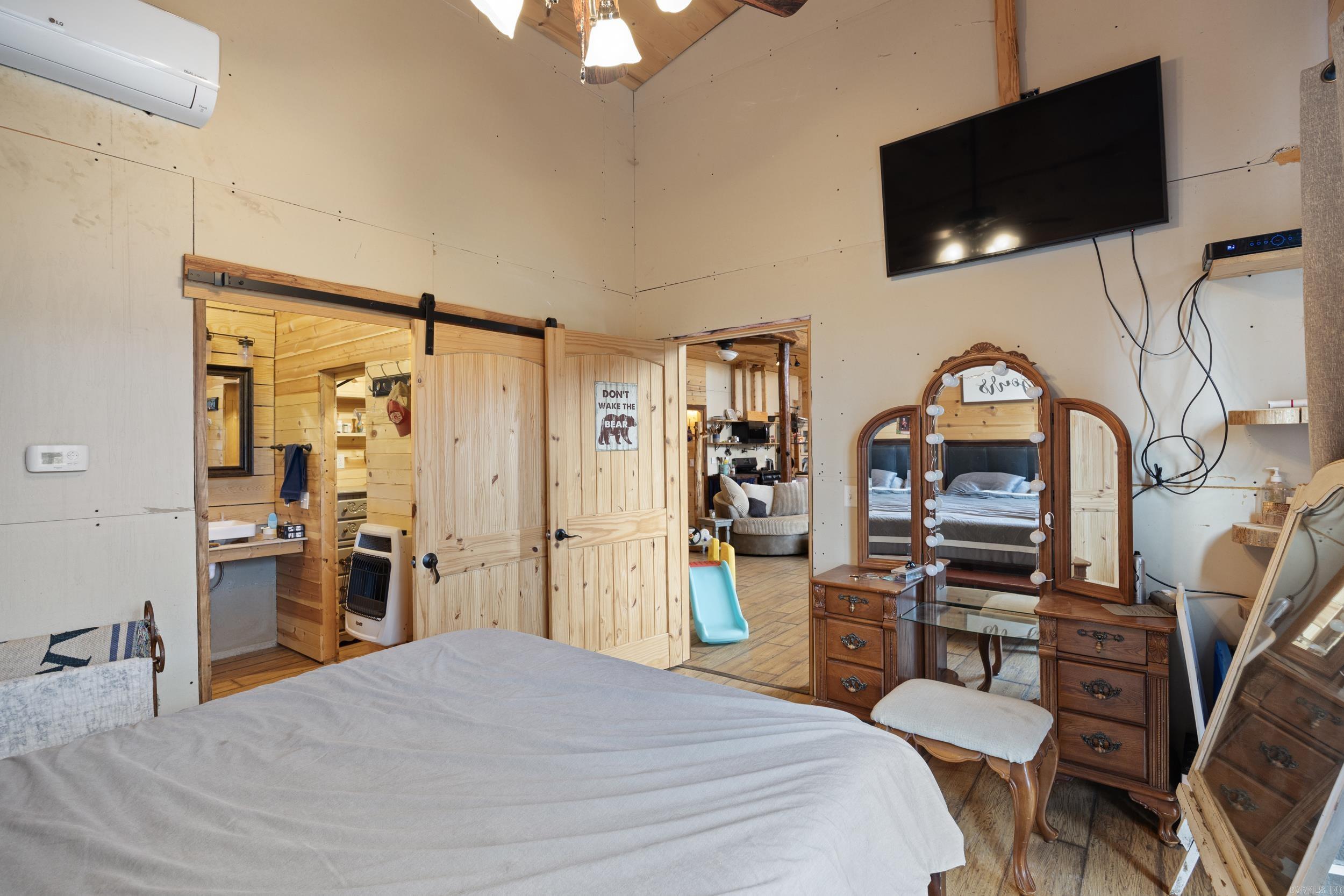 9132  Cass Oark  Ozark, AR