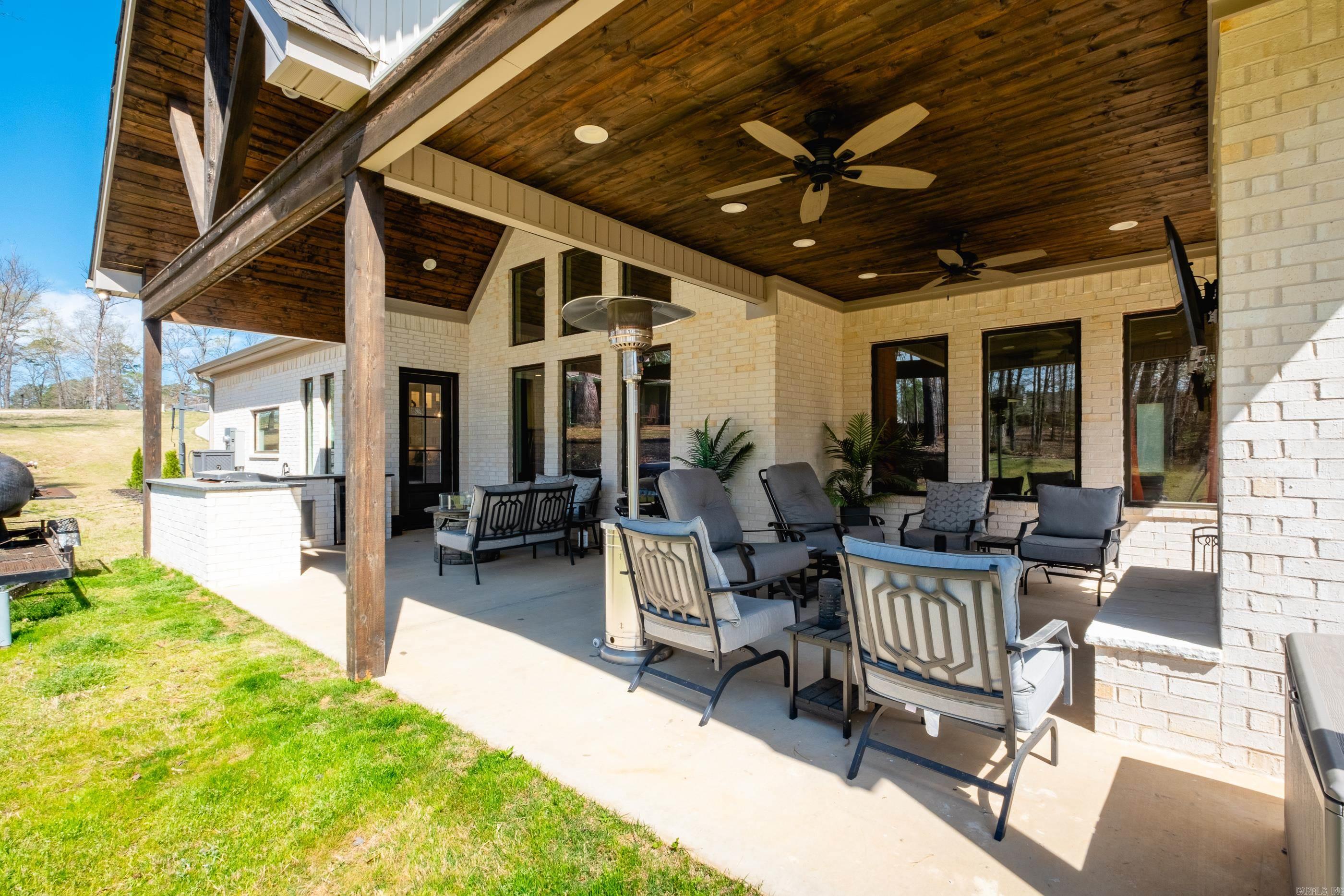 2072  Mohegan Trail  Benton, AR