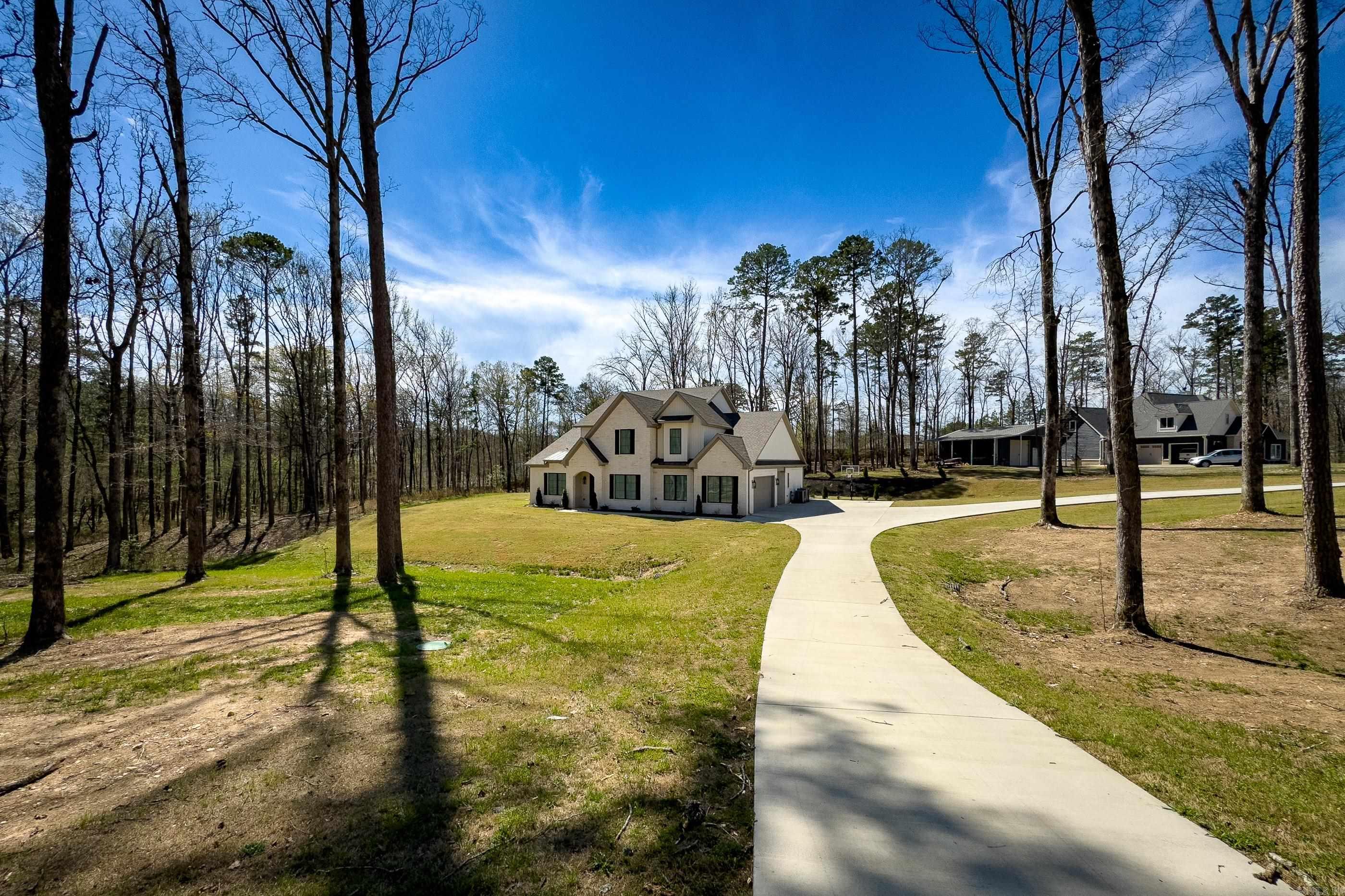 2072  Mohegan Trail  Benton, AR
