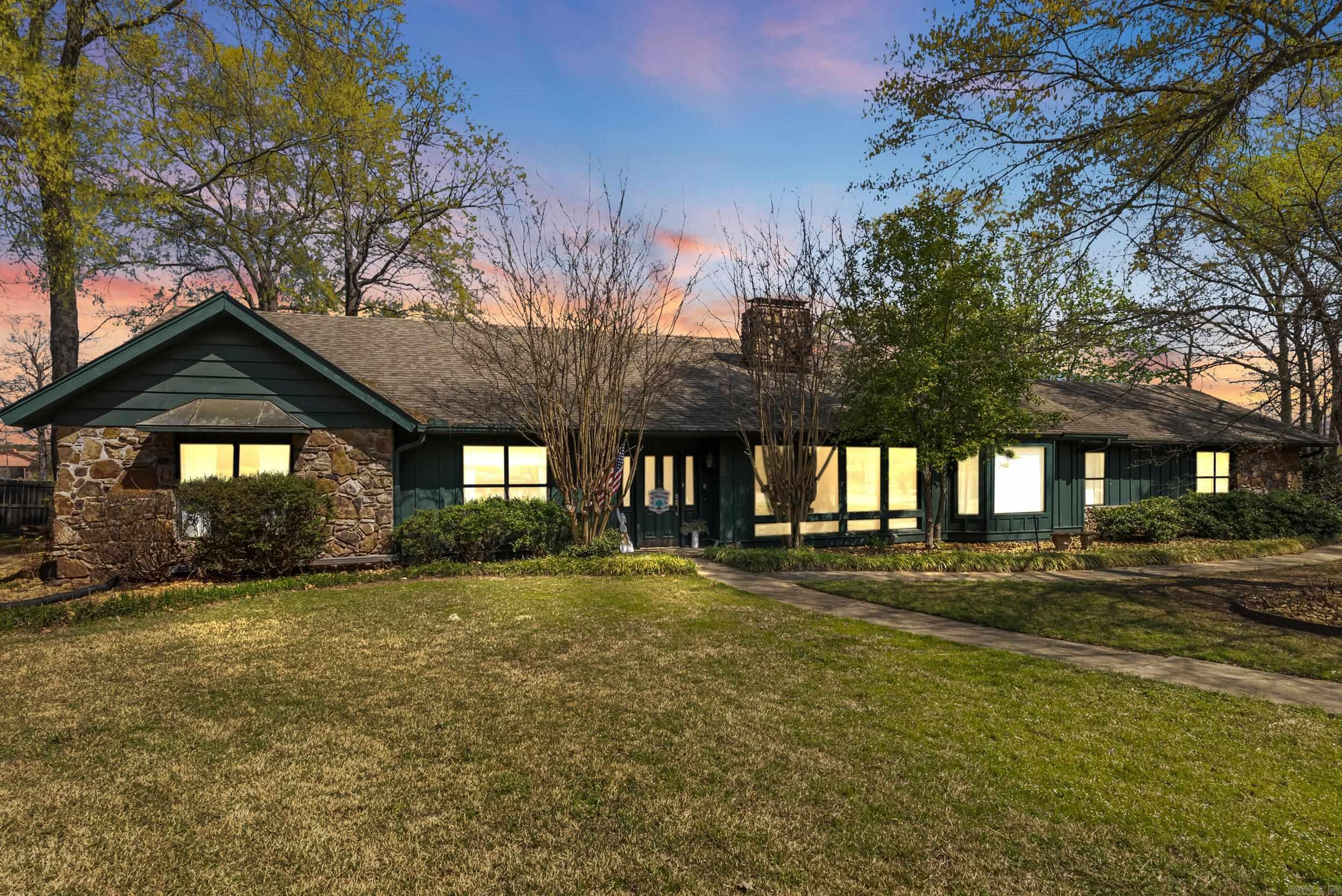 23  Hogan  Maumelle, AR