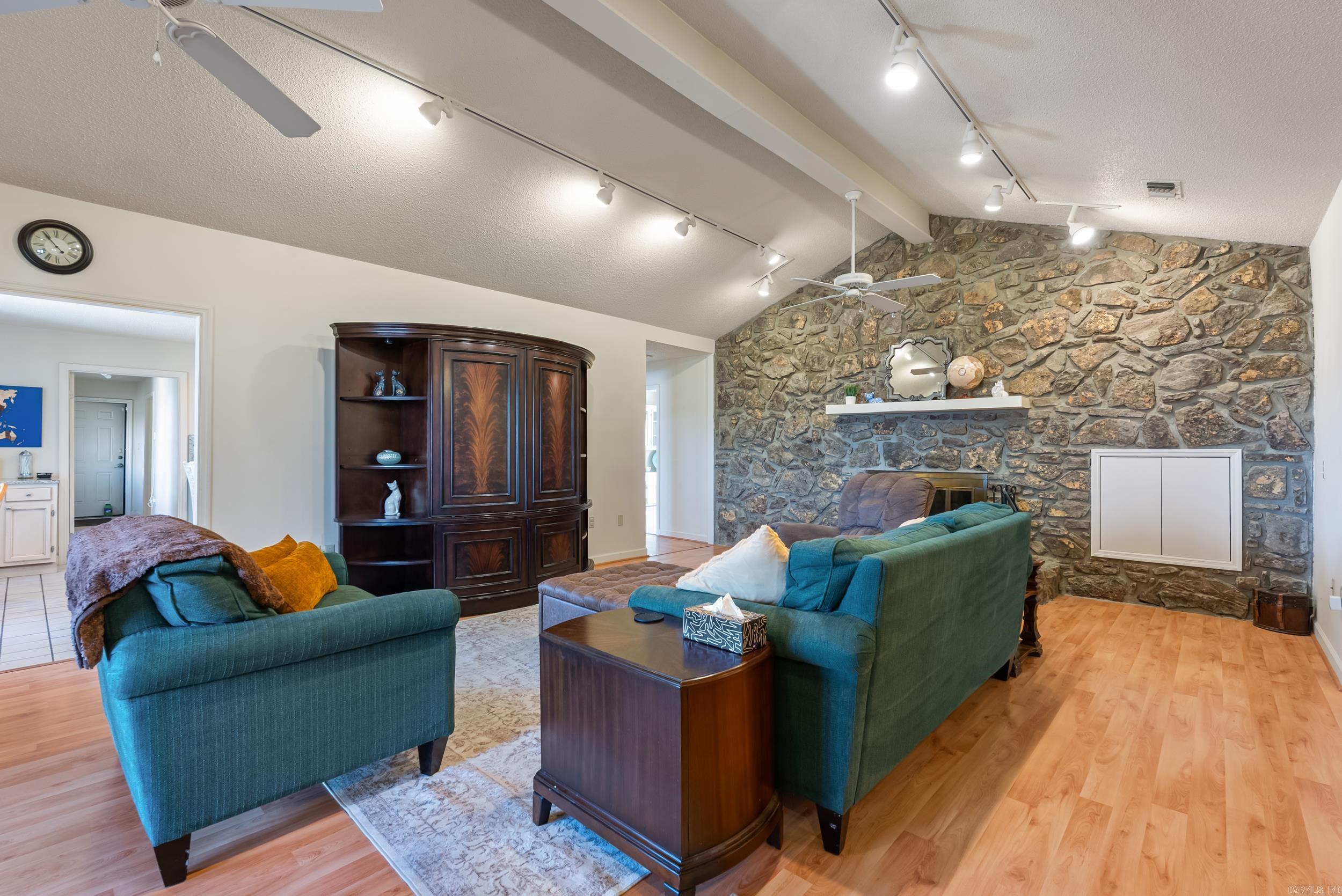 23  Hogan  Maumelle, AR