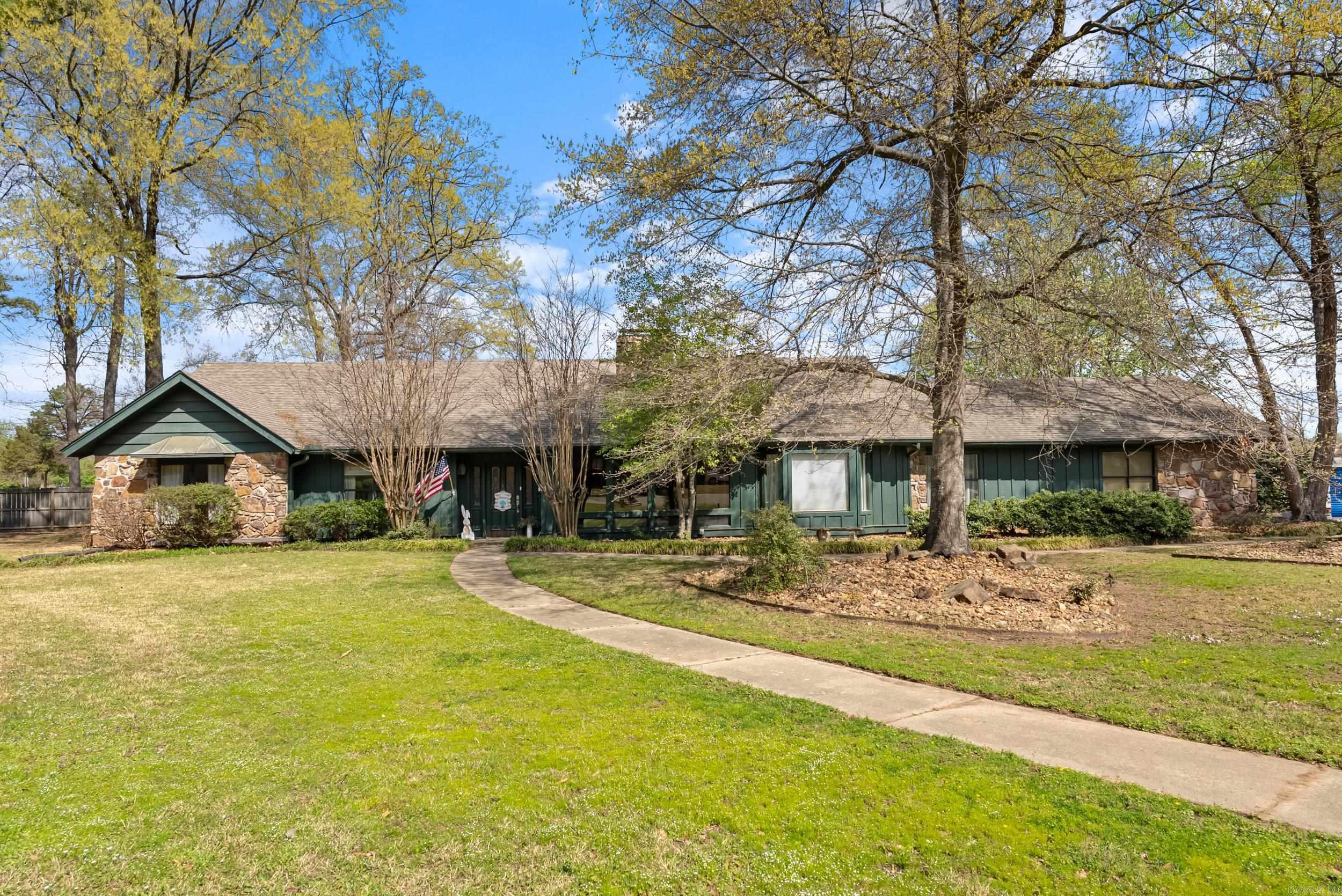 23  Hogan  Maumelle, AR