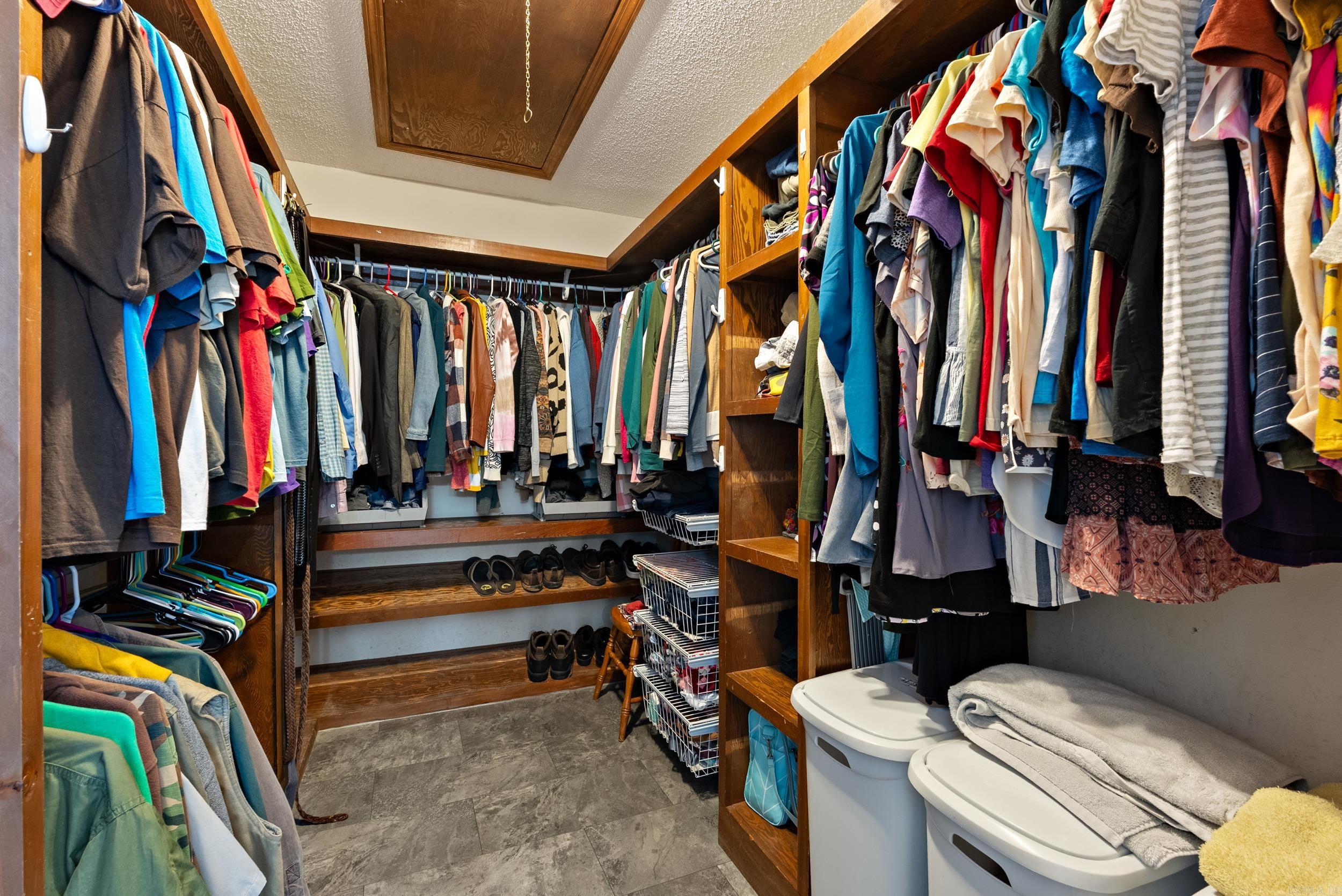 23  Hogan  Maumelle, AR