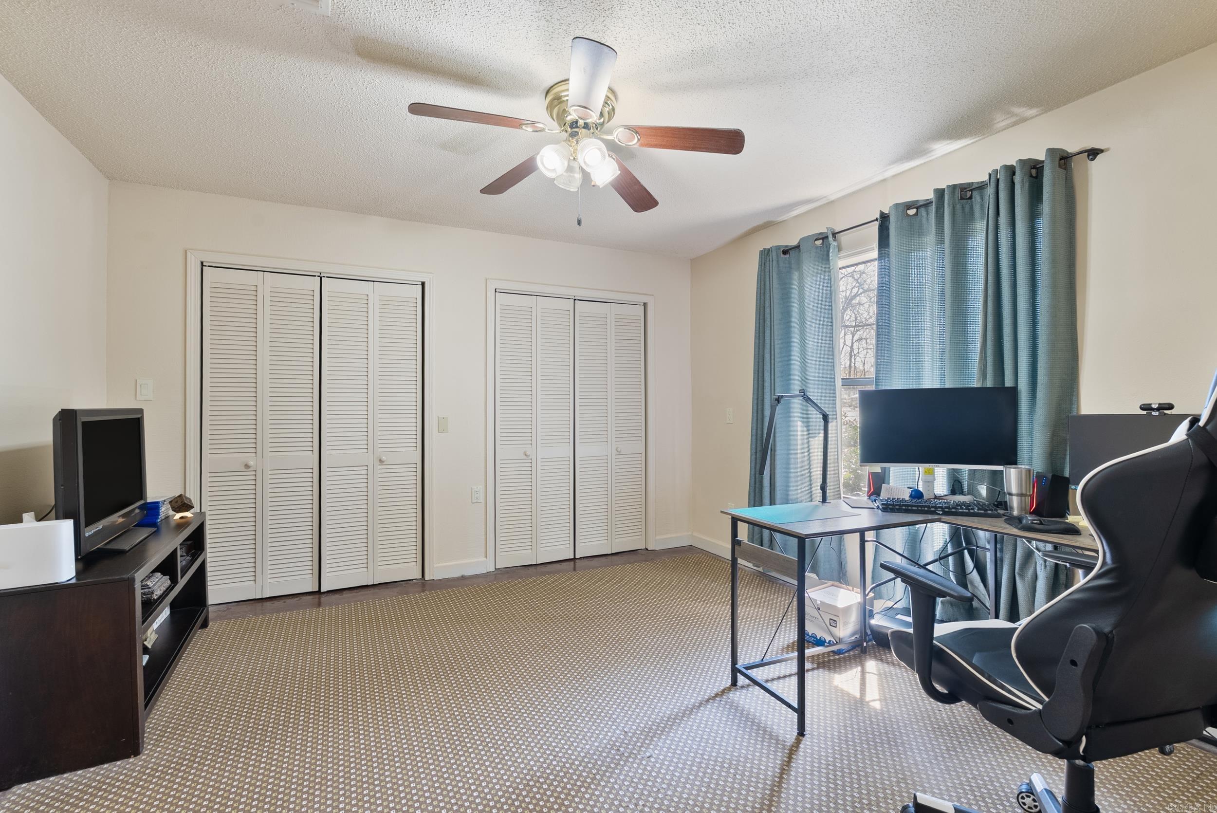 23  Hogan  Maumelle, AR