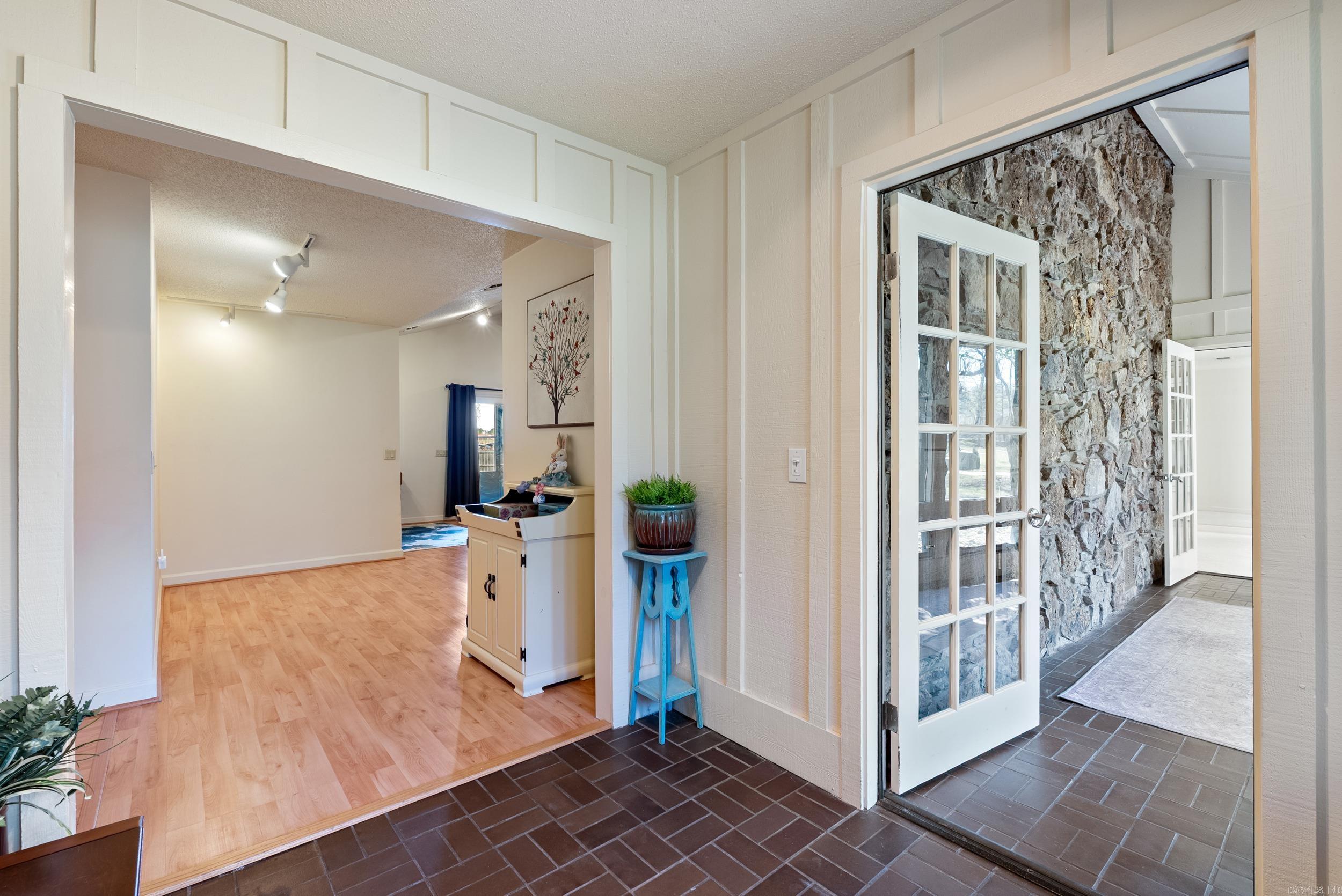 23  Hogan  Maumelle, AR