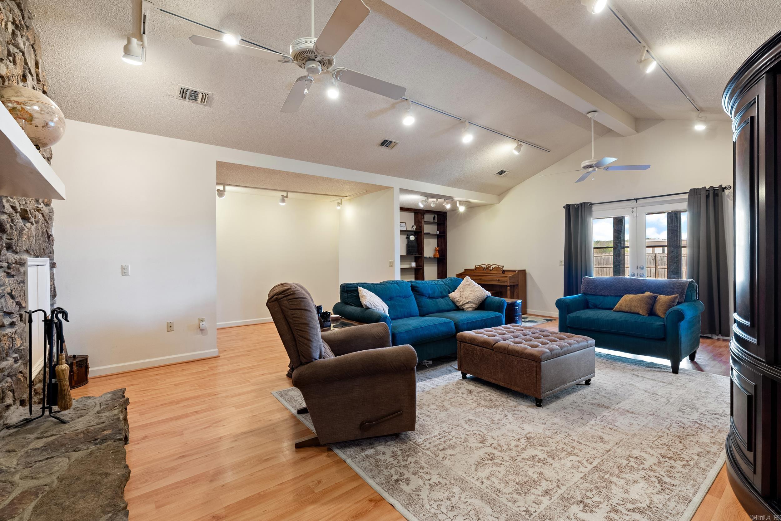 23  Hogan  Maumelle, AR