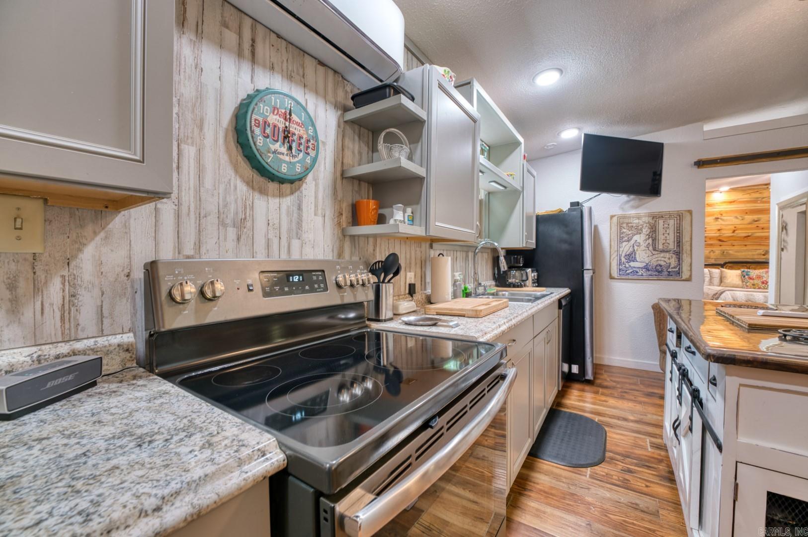 157  Circle H Drive  Hot Springs, AR