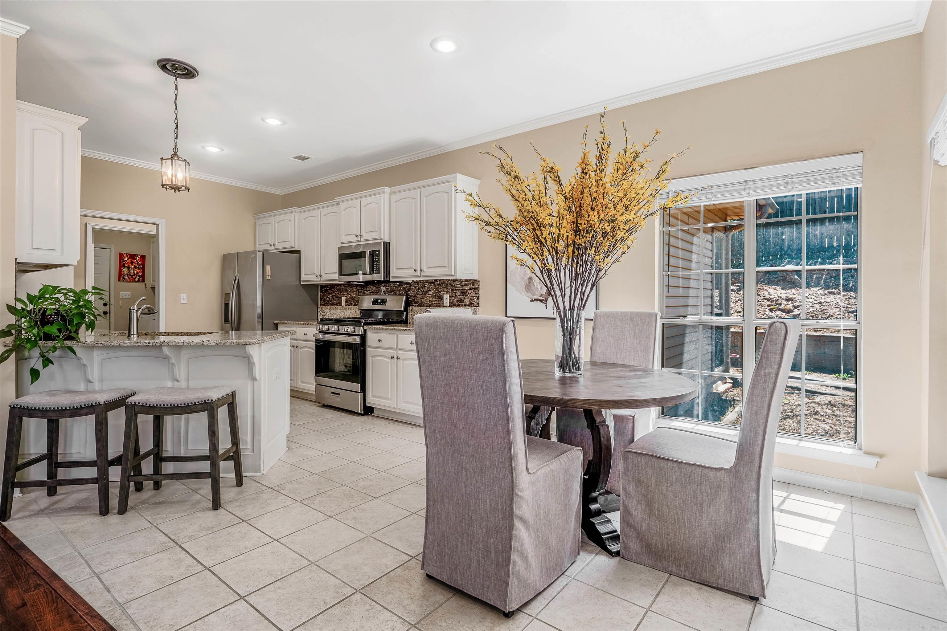 5 Topaz Lane Maumelle, AR 72113