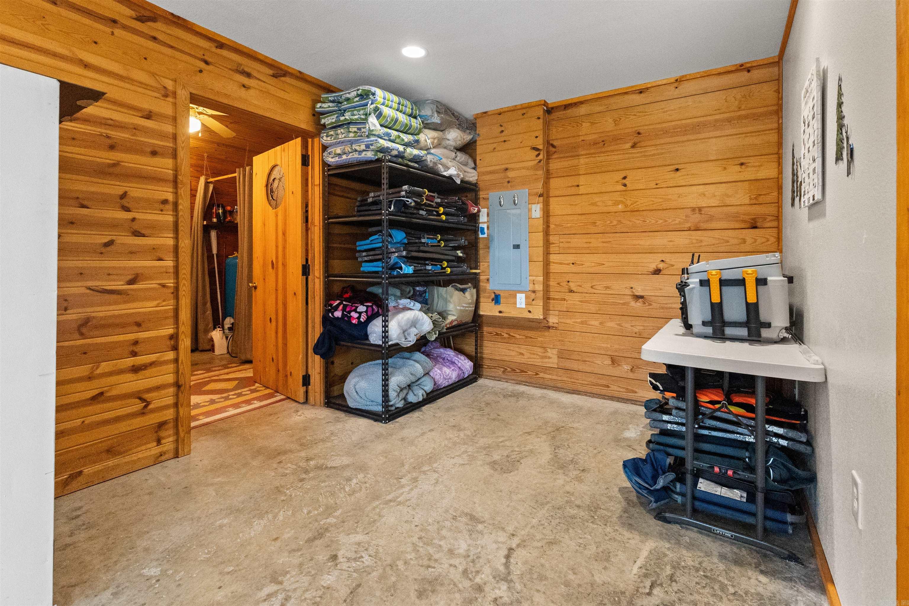 381 Alabaster Lane Yellville, AR 72687